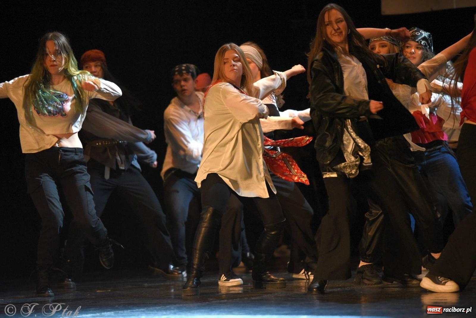 Zdjęcie w galerii na portalu naszraciborz.pl: SKAZA w Disney'owskiej odsłonie- widowisko taneczne wiadomości z regionu