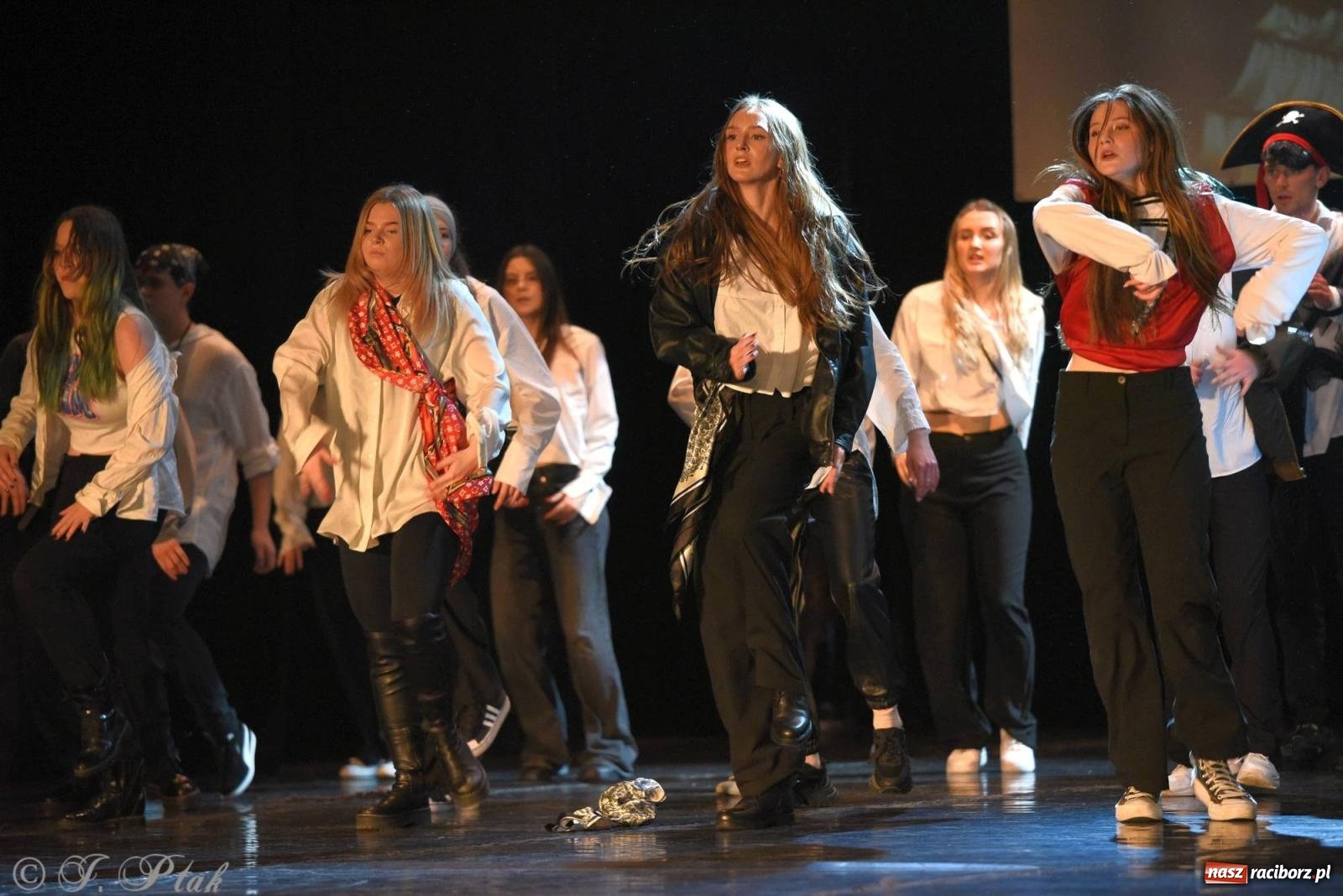 Zdjęcie w galerii na portalu naszraciborz.pl: SKAZA w Disney'owskiej odsłonie- widowisko taneczne wiadomości z regionu