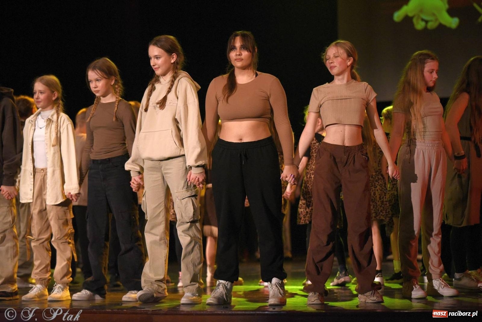 Zdjęcie w galerii na portalu naszraciborz.pl: SKAZA w Disney'owskiej odsłonie- widowisko taneczne wiadomości z regionu