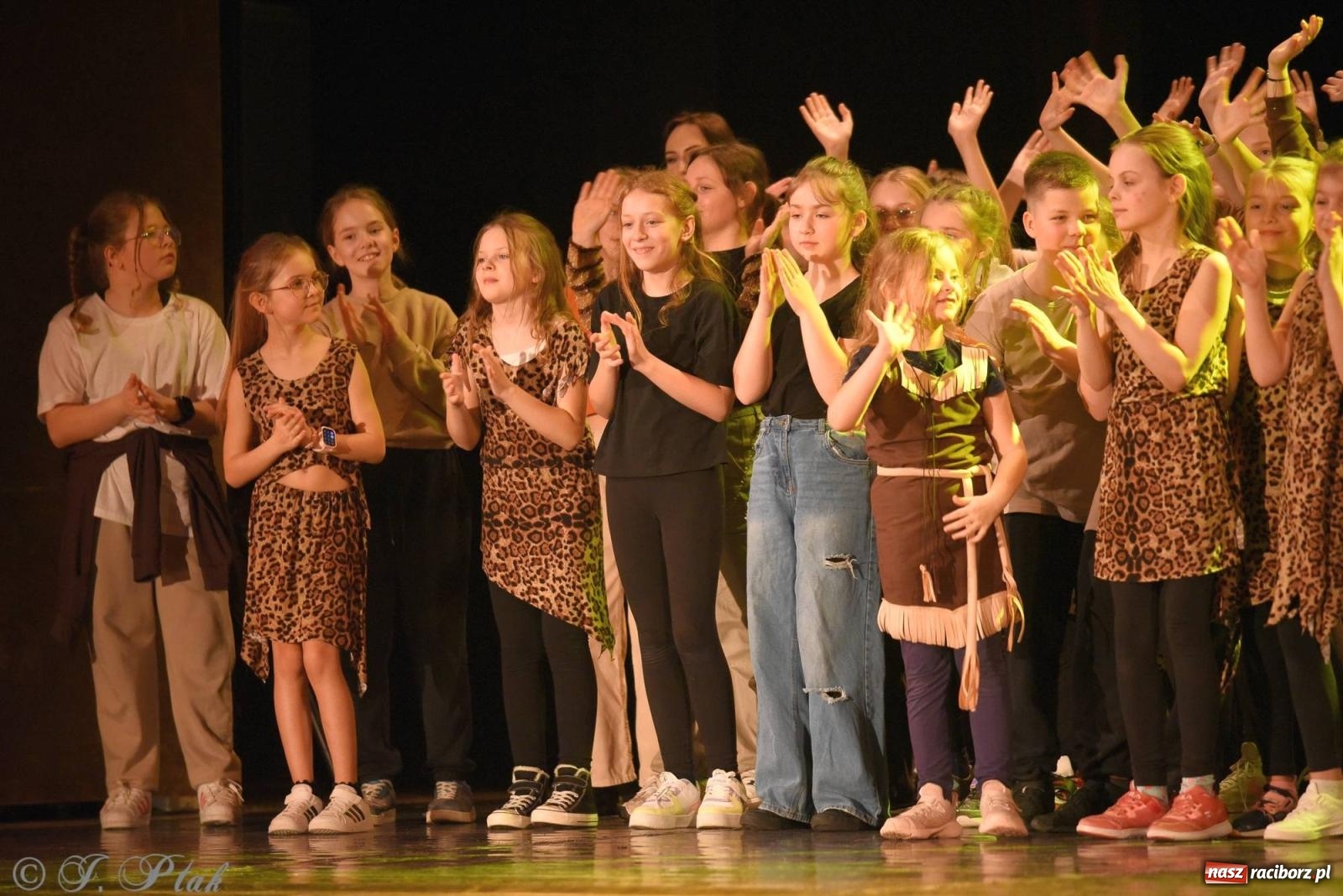 Zdjęcie w galerii na portalu naszraciborz.pl: SKAZA w Disney'owskiej odsłonie- widowisko taneczne wiadomości z regionu