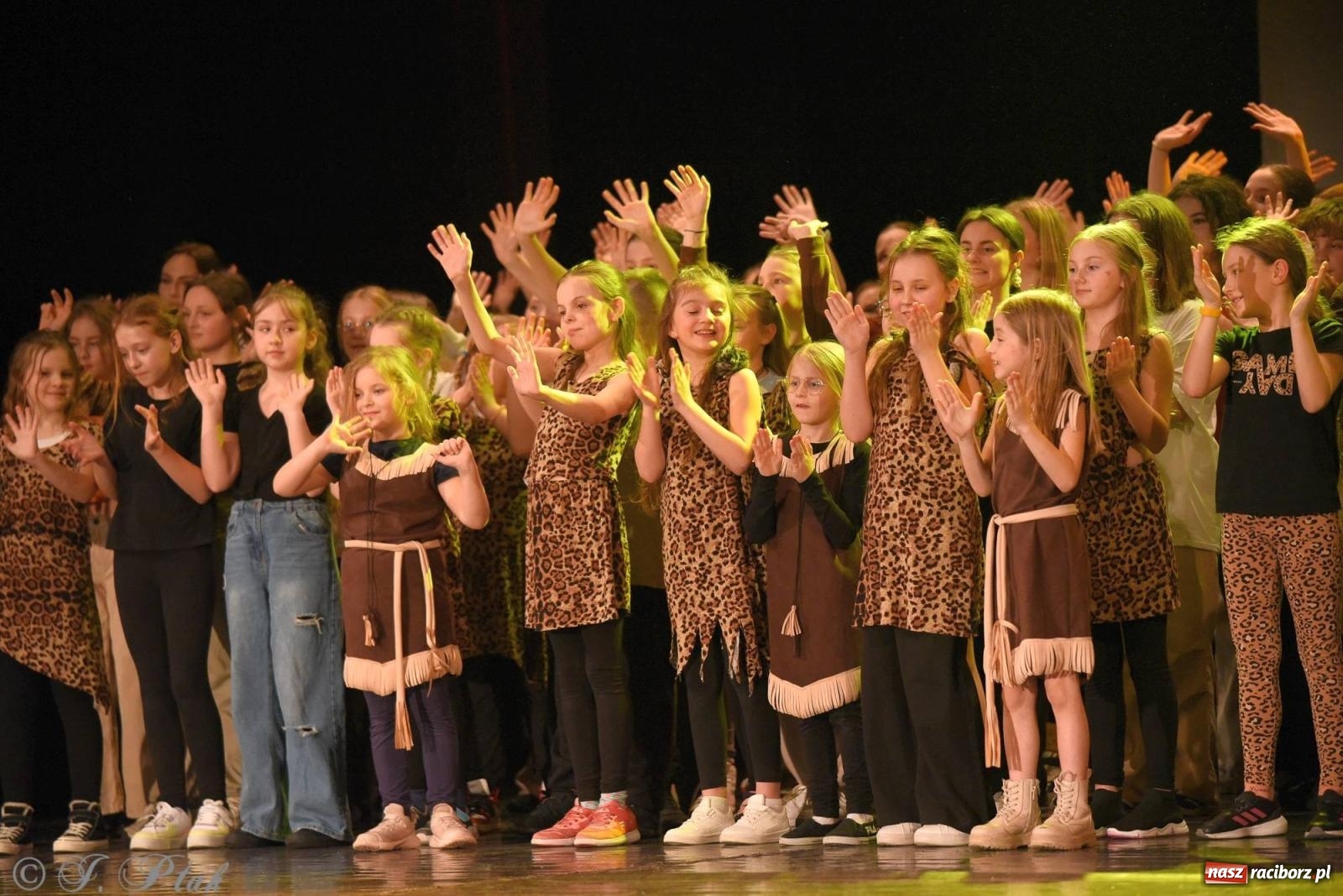 Zdjęcie w galerii na portalu naszraciborz.pl: SKAZA w Disney'owskiej odsłonie- widowisko taneczne wiadomości z regionu
