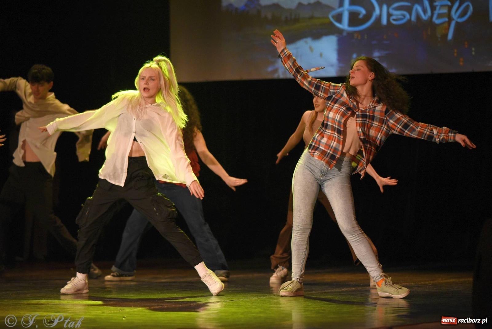 Zdjęcie w galerii na portalu naszraciborz.pl: SKAZA w Disney'owskiej odsłonie- widowisko taneczne wiadomości z regionu
