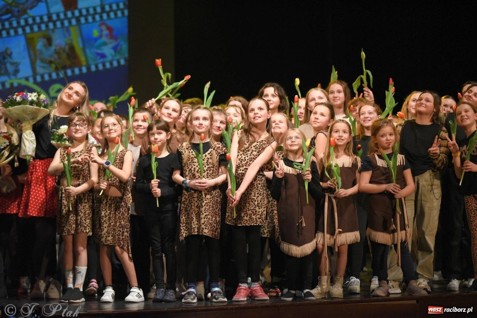 Zdjęcie w galerii na portalu naszraciborz.pl: SKAZA w Disney'owskiej odsłonie- widowisko taneczne wiadomości z regionu