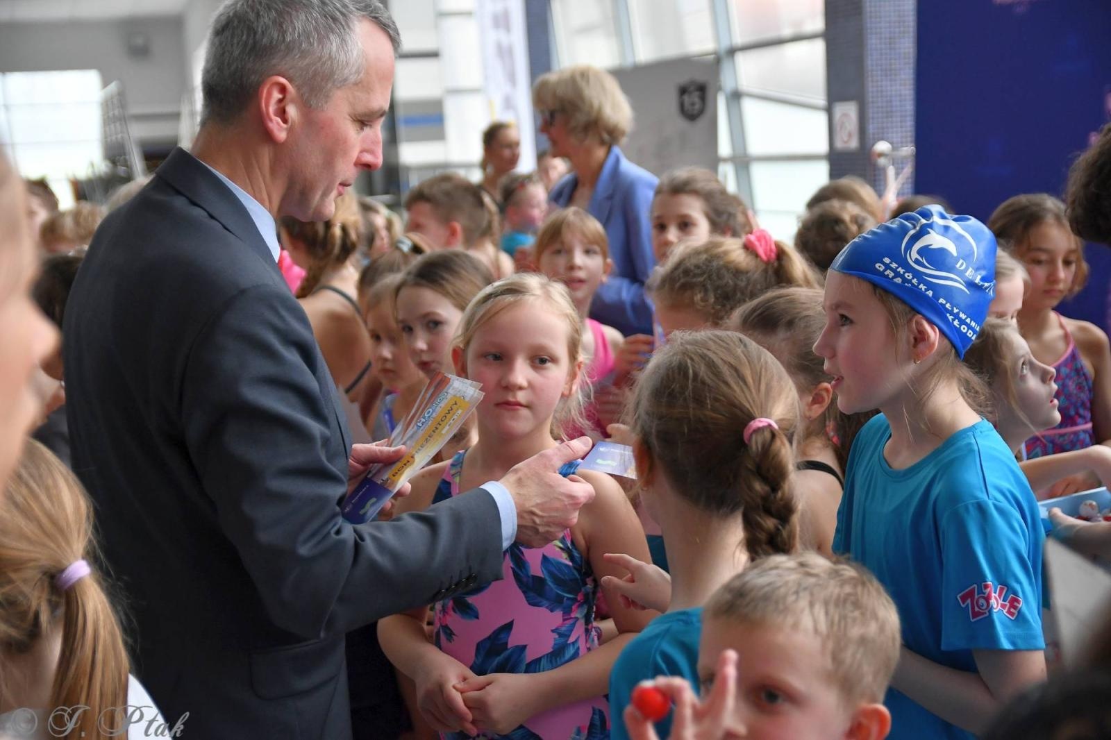 Zdjęcie w galerii na portalu naszraciborz.pl: Mistrzostwa raciborskich szkół w pływaniu wiadomości z regionu