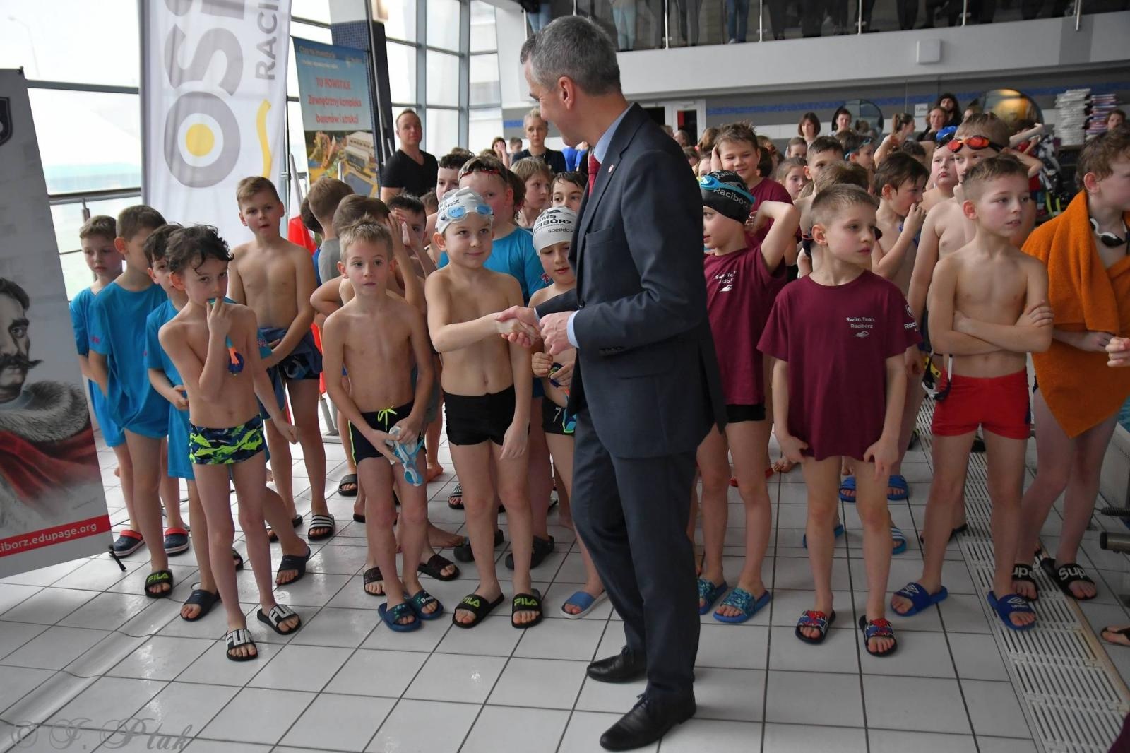 Zdjęcie w galerii na portalu naszraciborz.pl: Mistrzostwa raciborskich szkół w pływaniu wiadomości z regionu