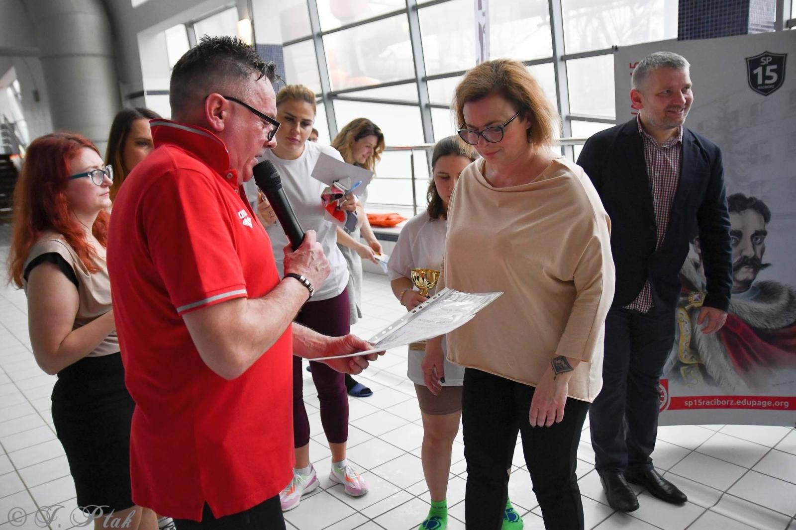 Zdjęcie w galerii na portalu naszraciborz.pl: Mistrzostwa raciborskich szkół w pływaniu wiadomości z regionu