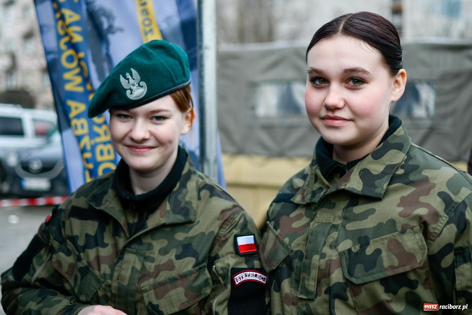 Zdjęcie w galerii na portalu naszraciborz.pl: Racibórz wspominał żołnierzy niezłomnych. Inscenizacja potyczki na pl. Długosza wiadomości z regionu