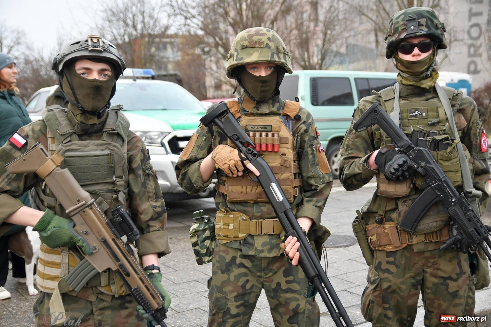 Zdjęcie w galerii na portalu naszraciborz.pl: Racibórz wspominał żołnierzy niezłomnych. Inscenizacja potyczki na pl. Długosza wiadomości z regionu