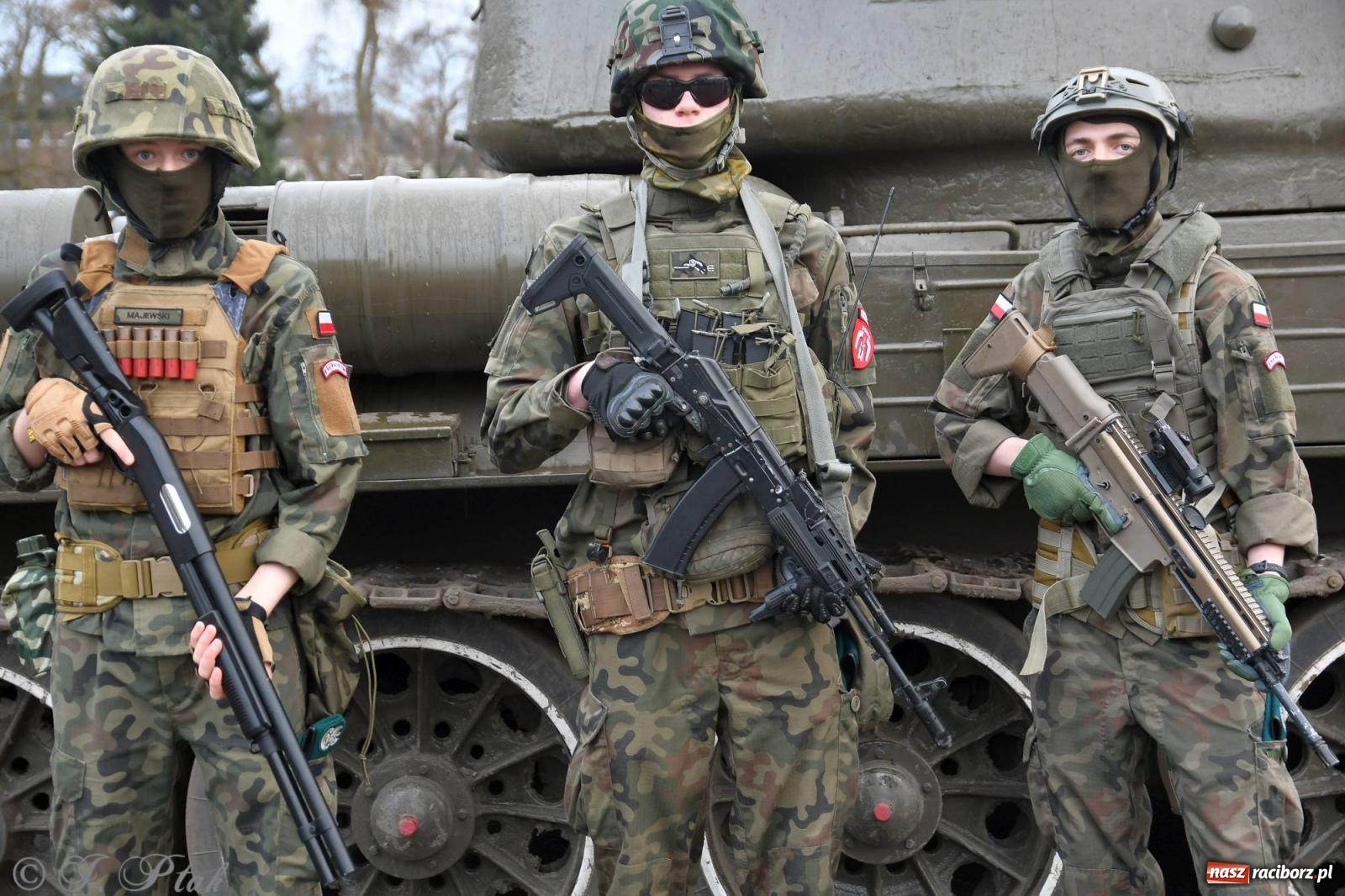 Zdjęcie w galerii na portalu naszraciborz.pl: Racibórz wspominał żołnierzy niezłomnych. Inscenizacja potyczki na pl. Długosza wiadomości z regionu