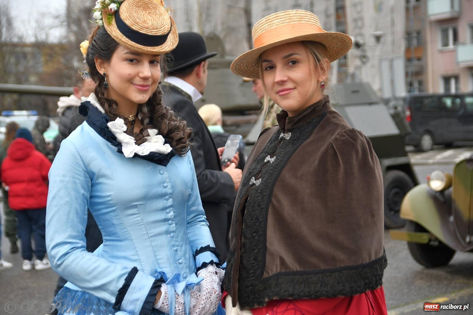 Zdjęcie w galerii na portalu naszraciborz.pl: Racibórz wspominał żołnierzy niezłomnych. Inscenizacja potyczki na pl. Długosza wiadomości z regionu