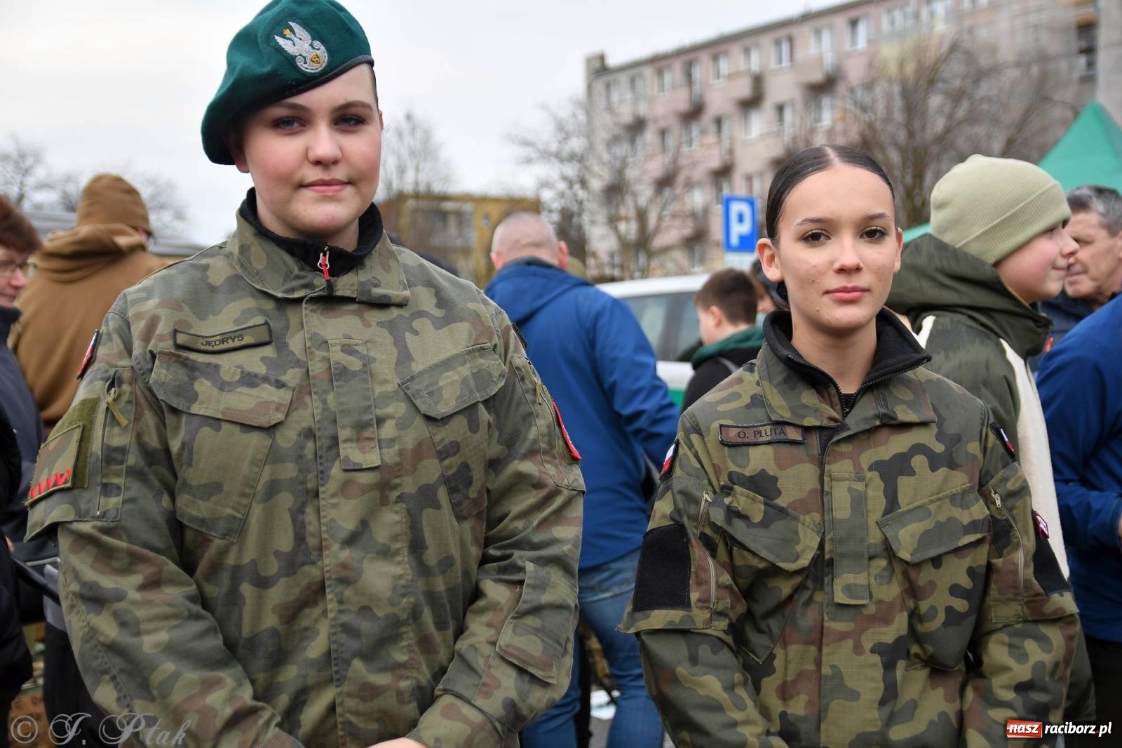 Zdjęcie w galerii na portalu naszraciborz.pl: Racibórz wspominał żołnierzy niezłomnych. Inscenizacja potyczki na pl. Długosza wiadomości z regionu