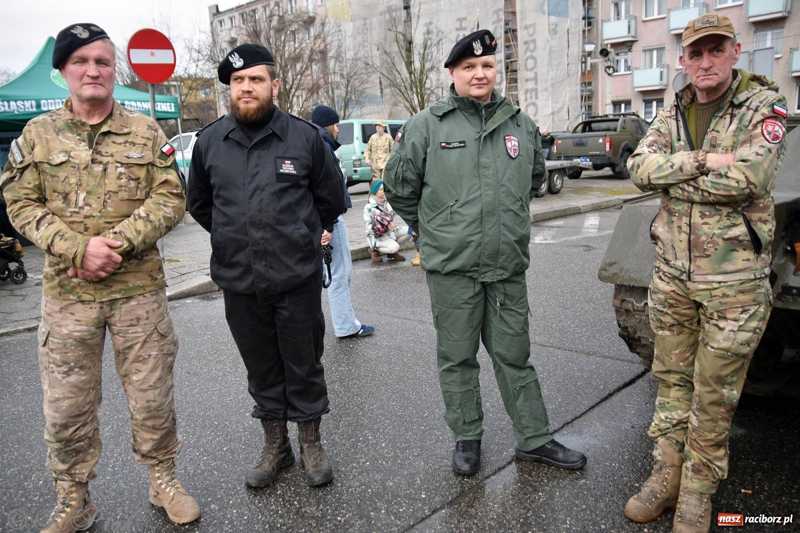 Zdjęcie w galerii na portalu naszraciborz.pl: Racibórz wspominał żołnierzy niezłomnych. Inscenizacja potyczki na pl. Długosza wiadomości z regionu