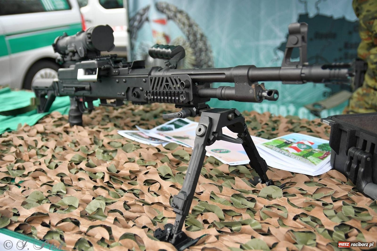 Zdjęcie w galerii na portalu naszraciborz.pl: Racibórz wspominał żołnierzy niezłomnych. Inscenizacja potyczki na pl. Długosza wiadomości z regionu