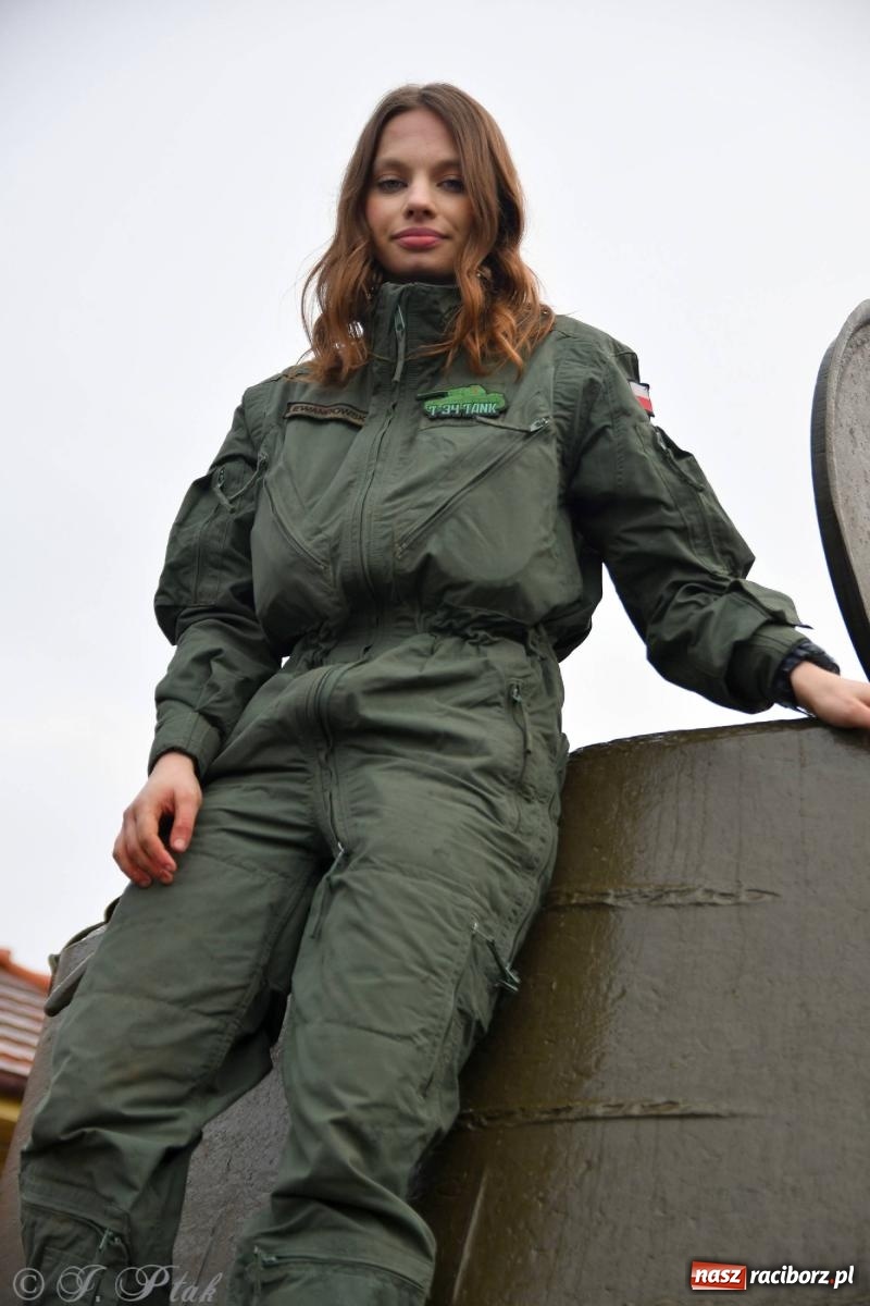 Zdjęcie w galerii na portalu naszraciborz.pl: Racibórz wspominał żołnierzy niezłomnych. Inscenizacja potyczki na pl. Długosza wiadomości z regionu