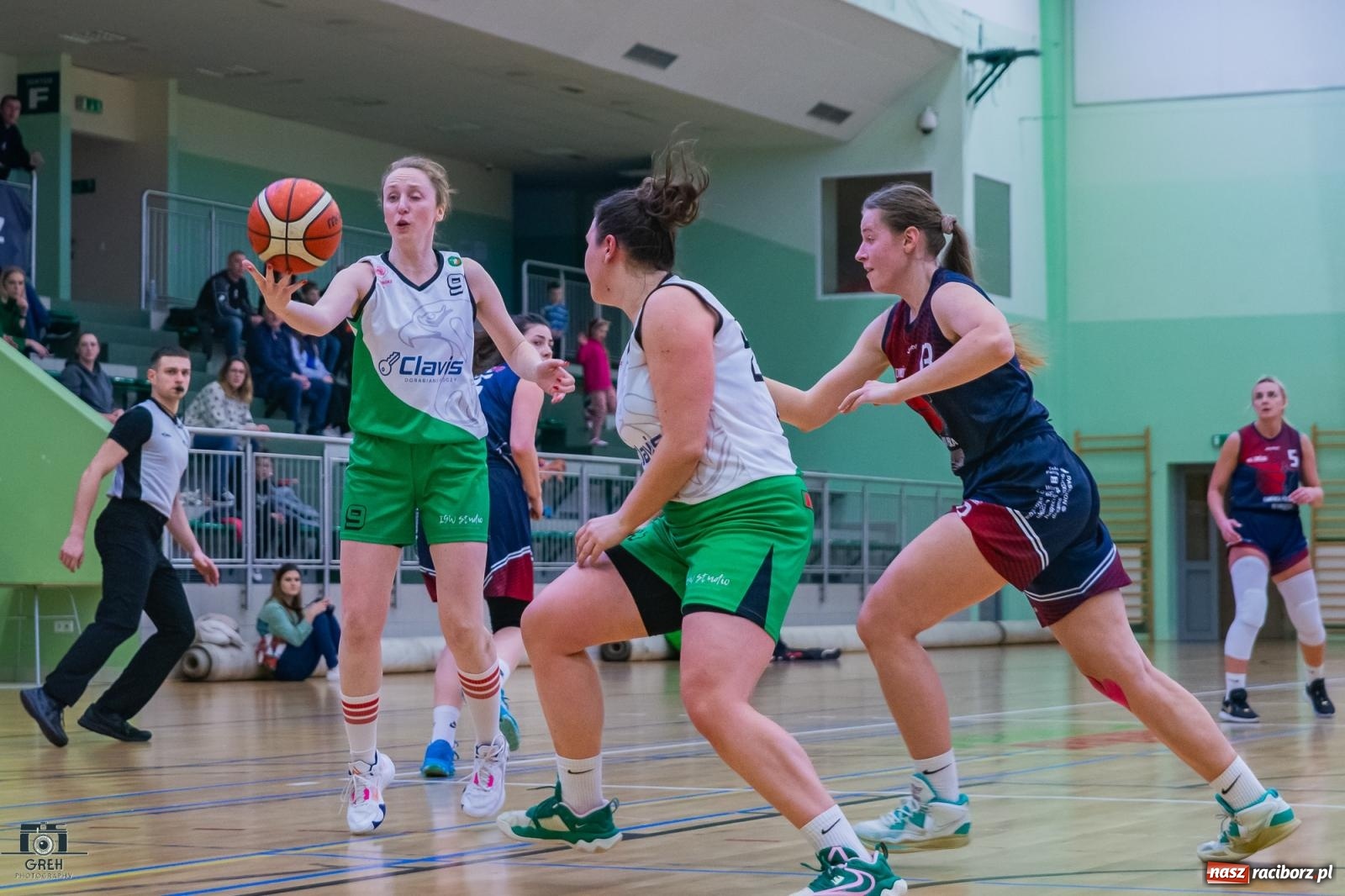 Zdjęcie w galerii na portalu naszraciborz.pl: Koszykówka. Outsider postawił twarde warunki gry [FOTO i WIDEO] wiadomości z regionu