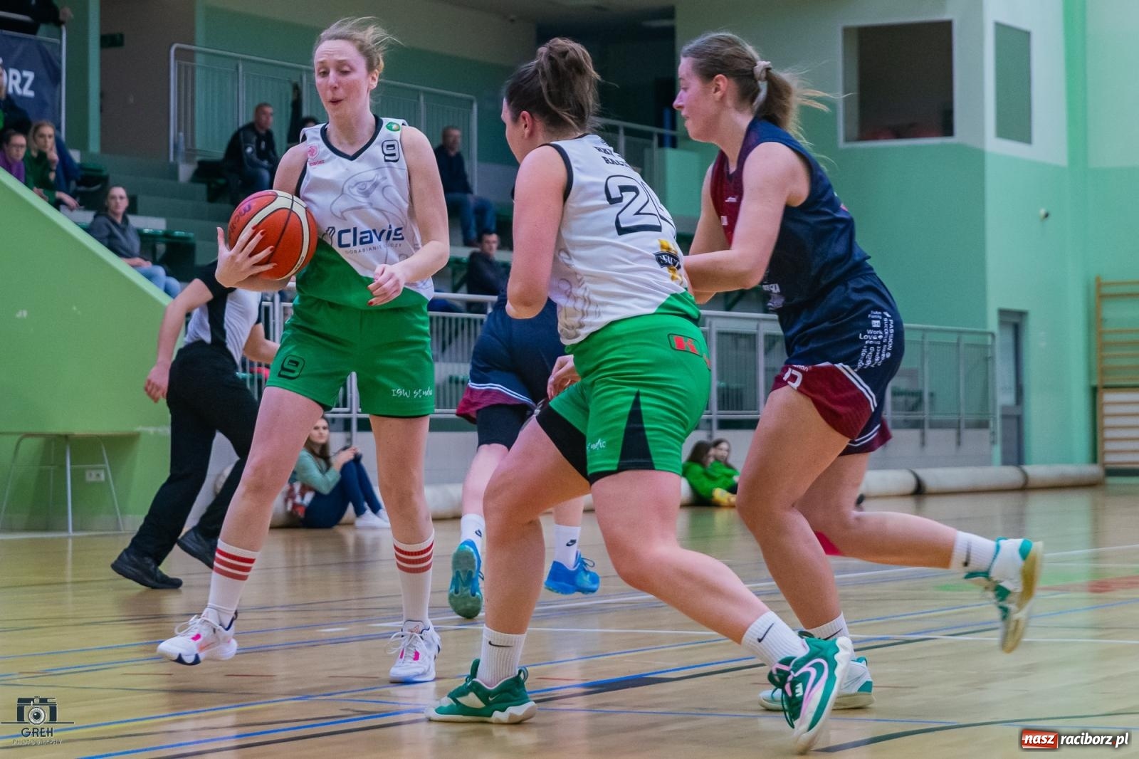 Zdjęcie w galerii na portalu naszraciborz.pl: Koszykówka. Outsider postawił twarde warunki gry [FOTO i WIDEO] wiadomości z regionu