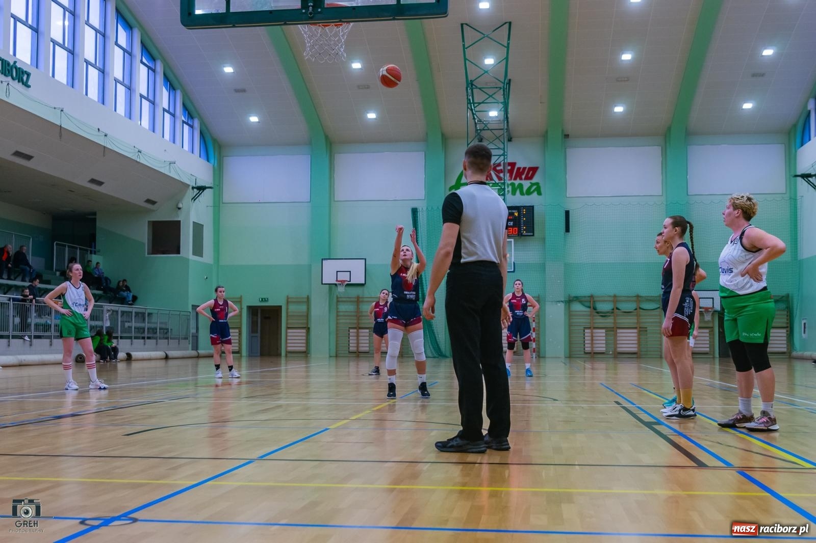 Zdjęcie w galerii na portalu naszraciborz.pl: Koszykówka. Outsider postawił twarde warunki gry [FOTO i WIDEO] wiadomości z regionu