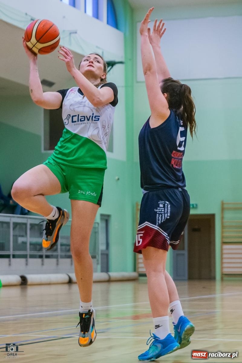 Zdjęcie w galerii na portalu naszraciborz.pl: Koszykówka. Outsider postawił twarde warunki gry [FOTO i WIDEO] wiadomości z regionu