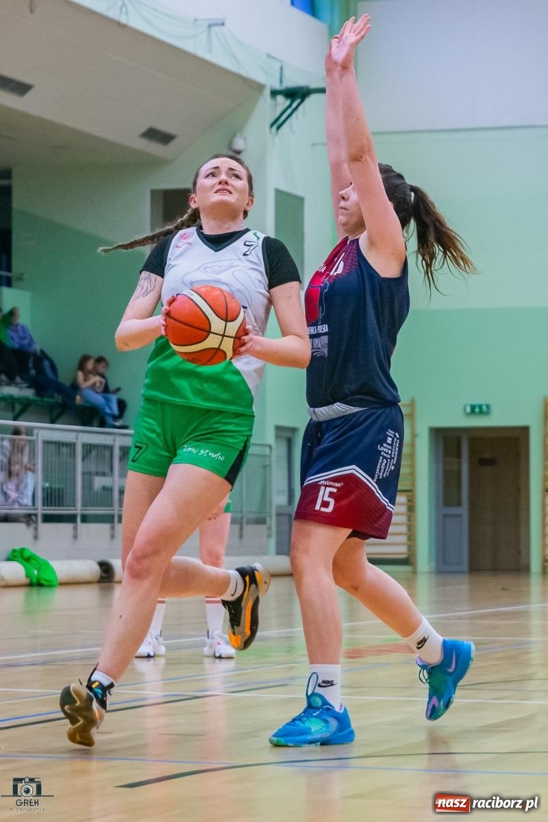 Zdjęcie w galerii na portalu naszraciborz.pl: Koszykówka. Outsider postawił twarde warunki gry [FOTO i WIDEO] wiadomości z regionu