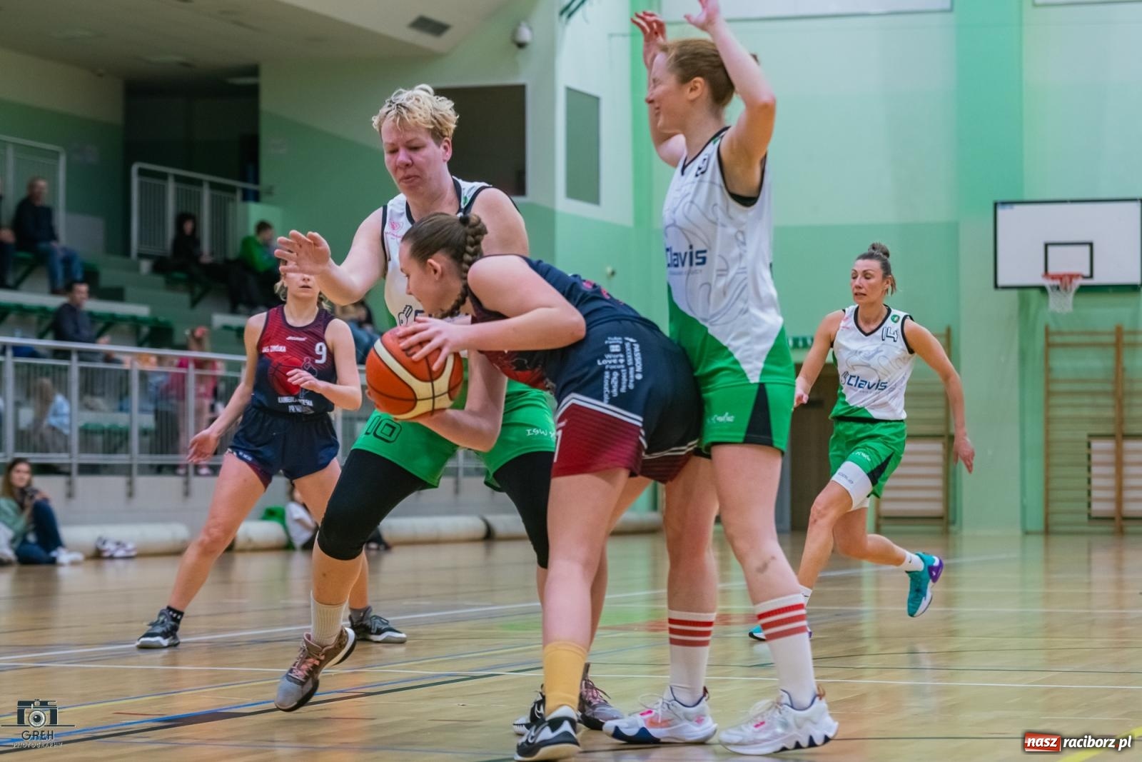 Zdjęcie w galerii na portalu naszraciborz.pl: Koszykówka. Outsider postawił twarde warunki gry [FOTO i WIDEO] wiadomości z regionu