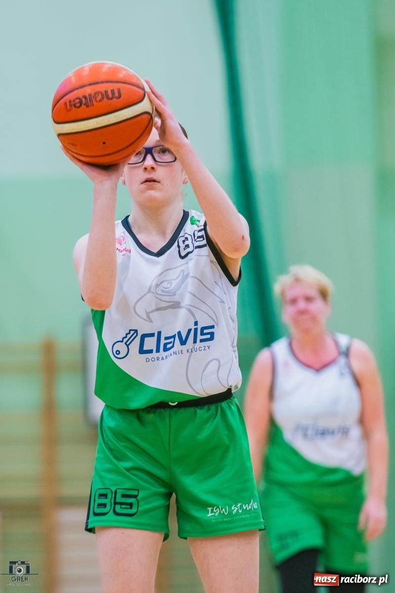 Zdjęcie w galerii na portalu naszraciborz.pl: Koszykówka. Outsider postawił twarde warunki gry [FOTO i WIDEO] wiadomości z regionu