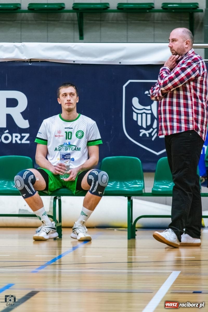Zdjęcie w galerii na portalu naszraciborz.pl: Godzinka gry i do domu. Gładka wygrana siatkarzy z Raciborza [FOTO i WIDEO] wiadomości z regionu