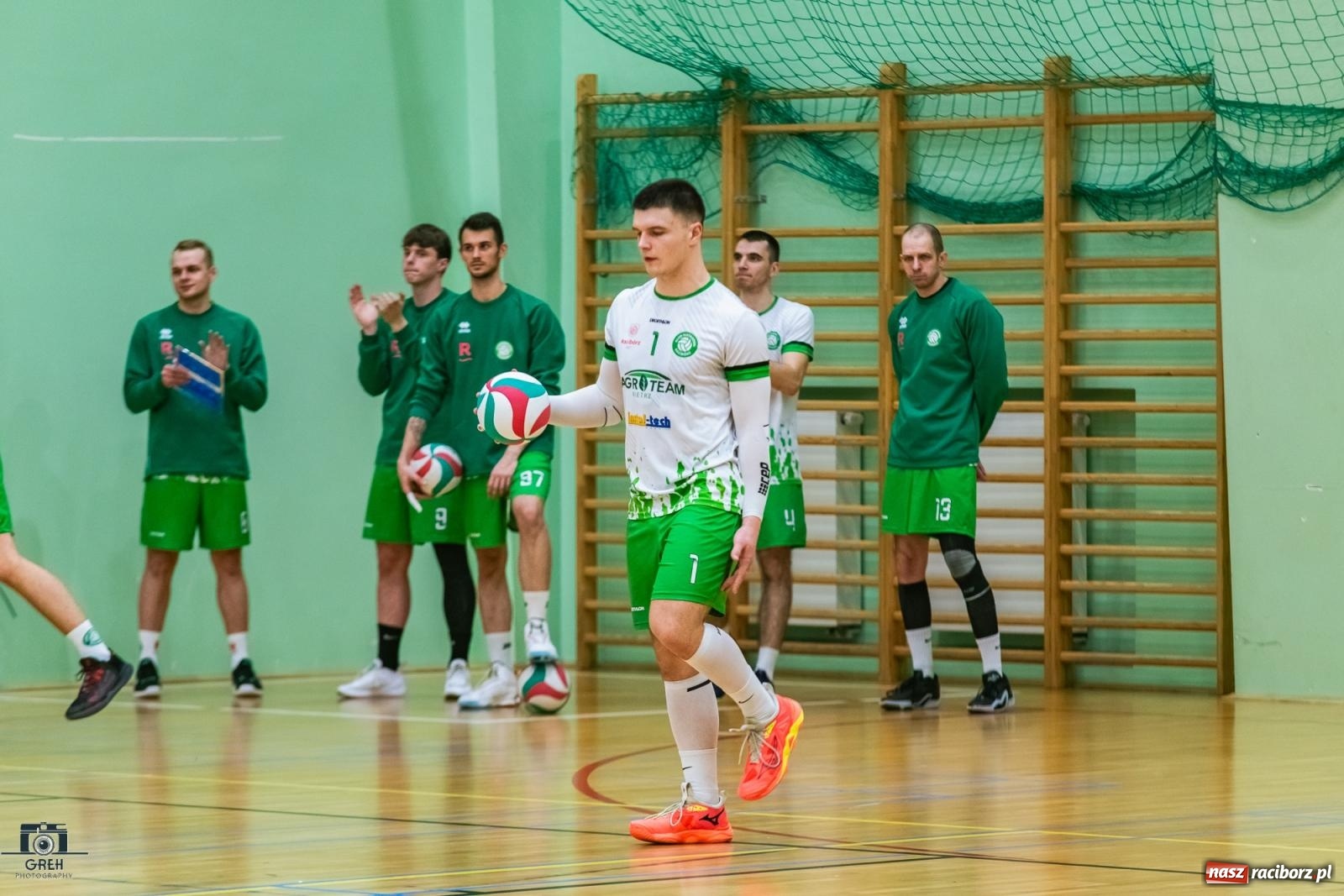 Zdjęcie w galerii na portalu naszraciborz.pl: Godzinka gry i do domu. Gładka wygrana siatkarzy z Raciborza [FOTO i WIDEO] wiadomości z regionu