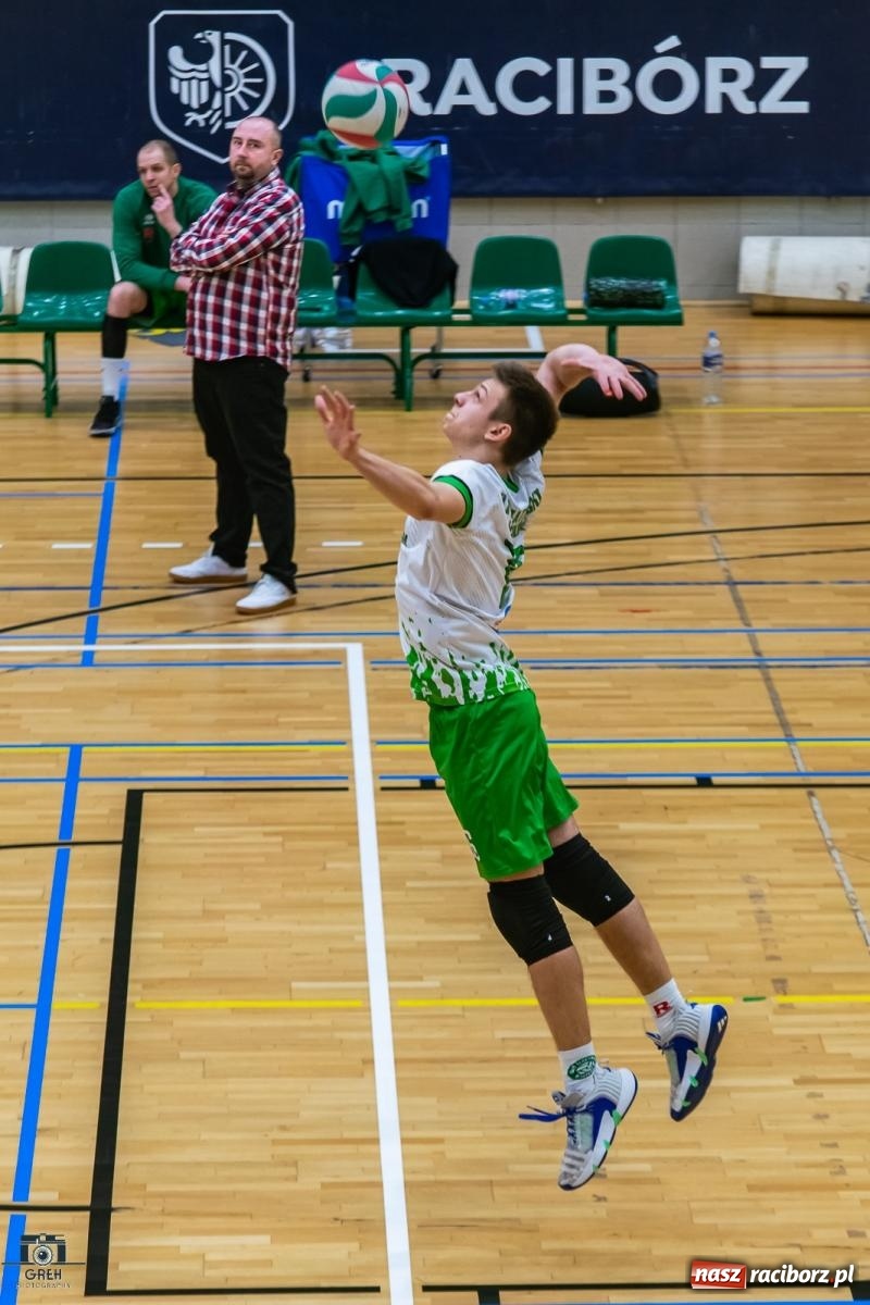 Zdjęcie w galerii na portalu naszraciborz.pl: Godzinka gry i do domu. Gładka wygrana siatkarzy z Raciborza [FOTO i WIDEO] wiadomości z regionu