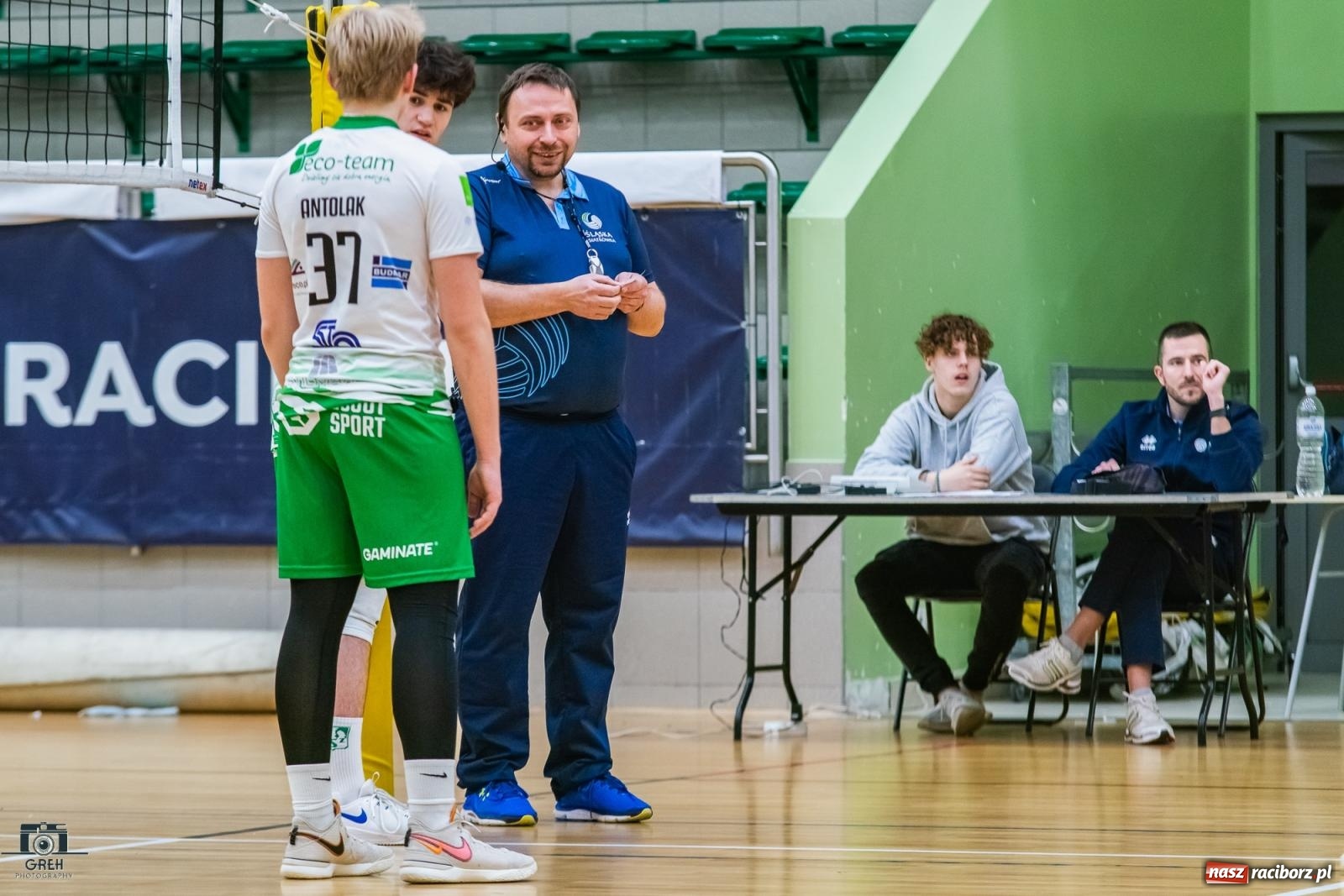 Zdjęcie w galerii na portalu naszraciborz.pl: Godzinka gry i do domu. Gładka wygrana siatkarzy z Raciborza [FOTO i WIDEO] wiadomości z regionu