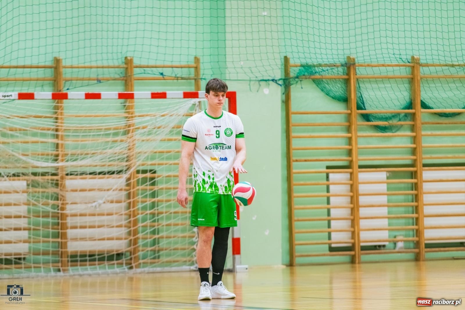 Zdjęcie w galerii na portalu naszraciborz.pl: Godzinka gry i do domu. Gładka wygrana siatkarzy z Raciborza [FOTO i WIDEO] wiadomości z regionu