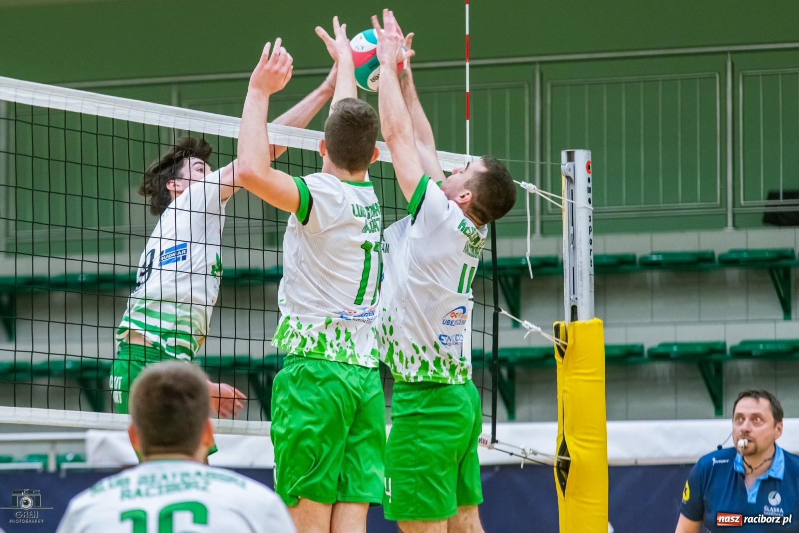 Zdjęcie w galerii na portalu naszraciborz.pl: Godzinka gry i do domu. Gładka wygrana siatkarzy z Raciborza [FOTO i WIDEO] wiadomości z regionu