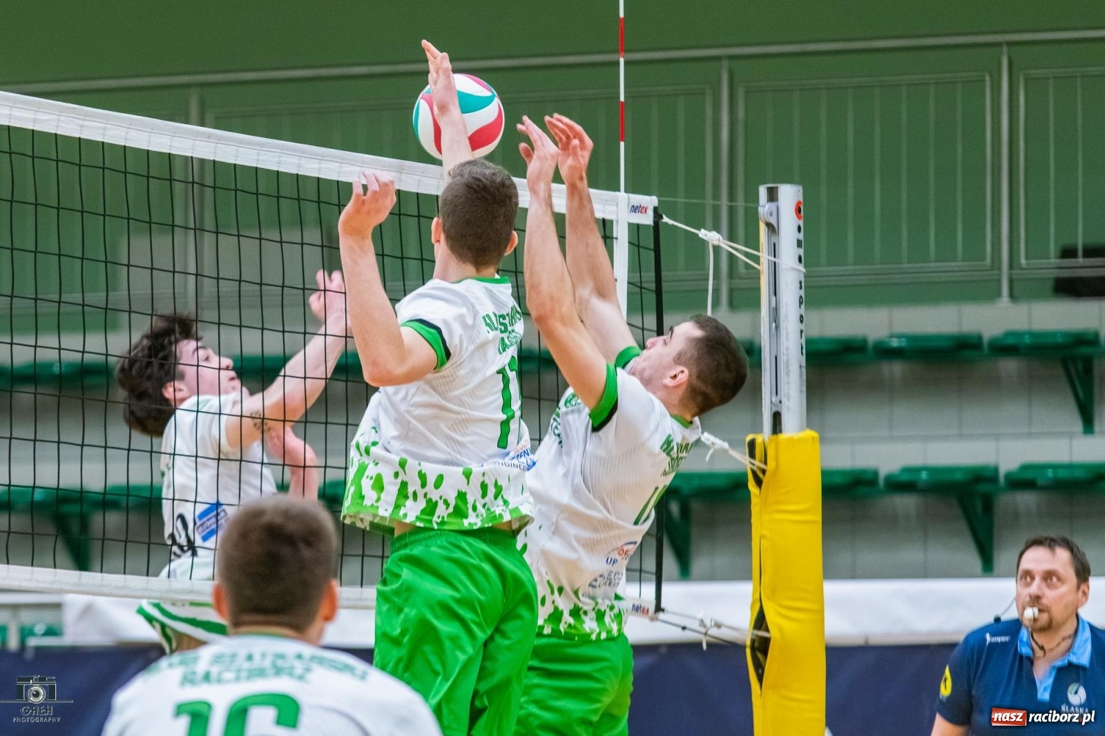 Zdjęcie w galerii na portalu naszraciborz.pl: Godzinka gry i do domu. Gładka wygrana siatkarzy z Raciborza [FOTO i WIDEO] wiadomości z regionu