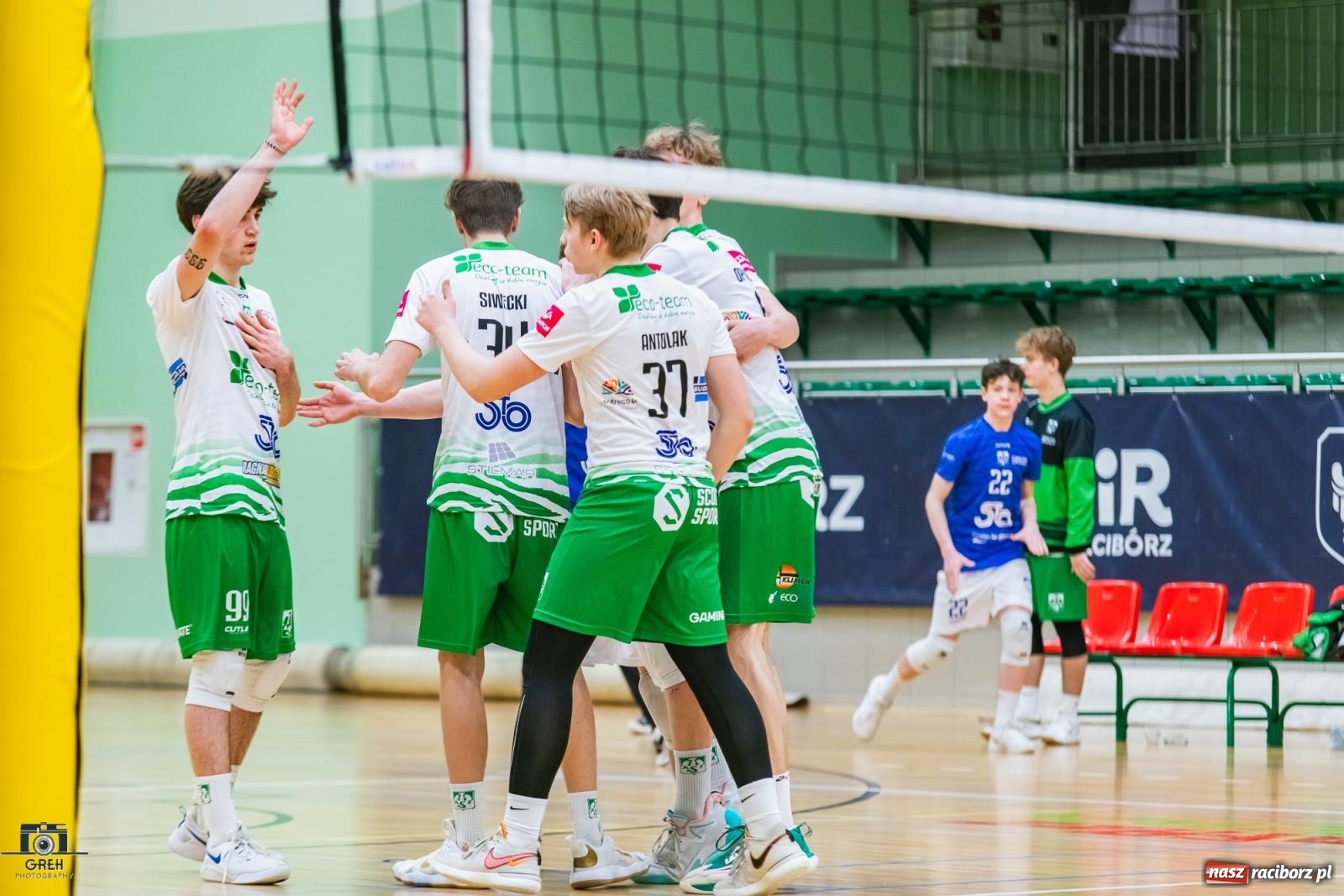 Zdjęcie w galerii na portalu naszraciborz.pl: Godzinka gry i do domu. Gładka wygrana siatkarzy z Raciborza [FOTO i WIDEO] wiadomości z regionu