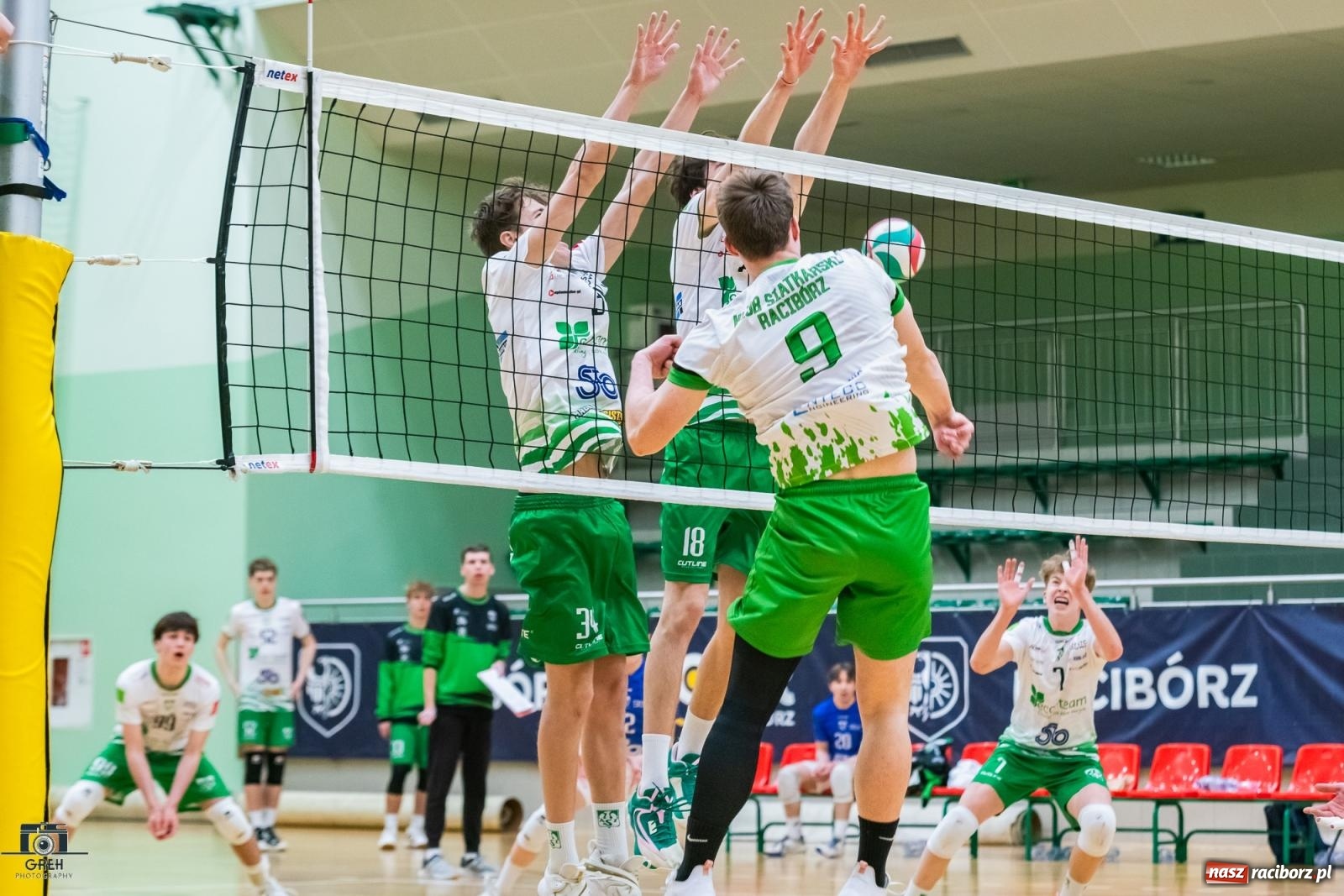 Zdjęcie w galerii na portalu naszraciborz.pl: Godzinka gry i do domu. Gładka wygrana siatkarzy z Raciborza [FOTO i WIDEO] wiadomości z regionu