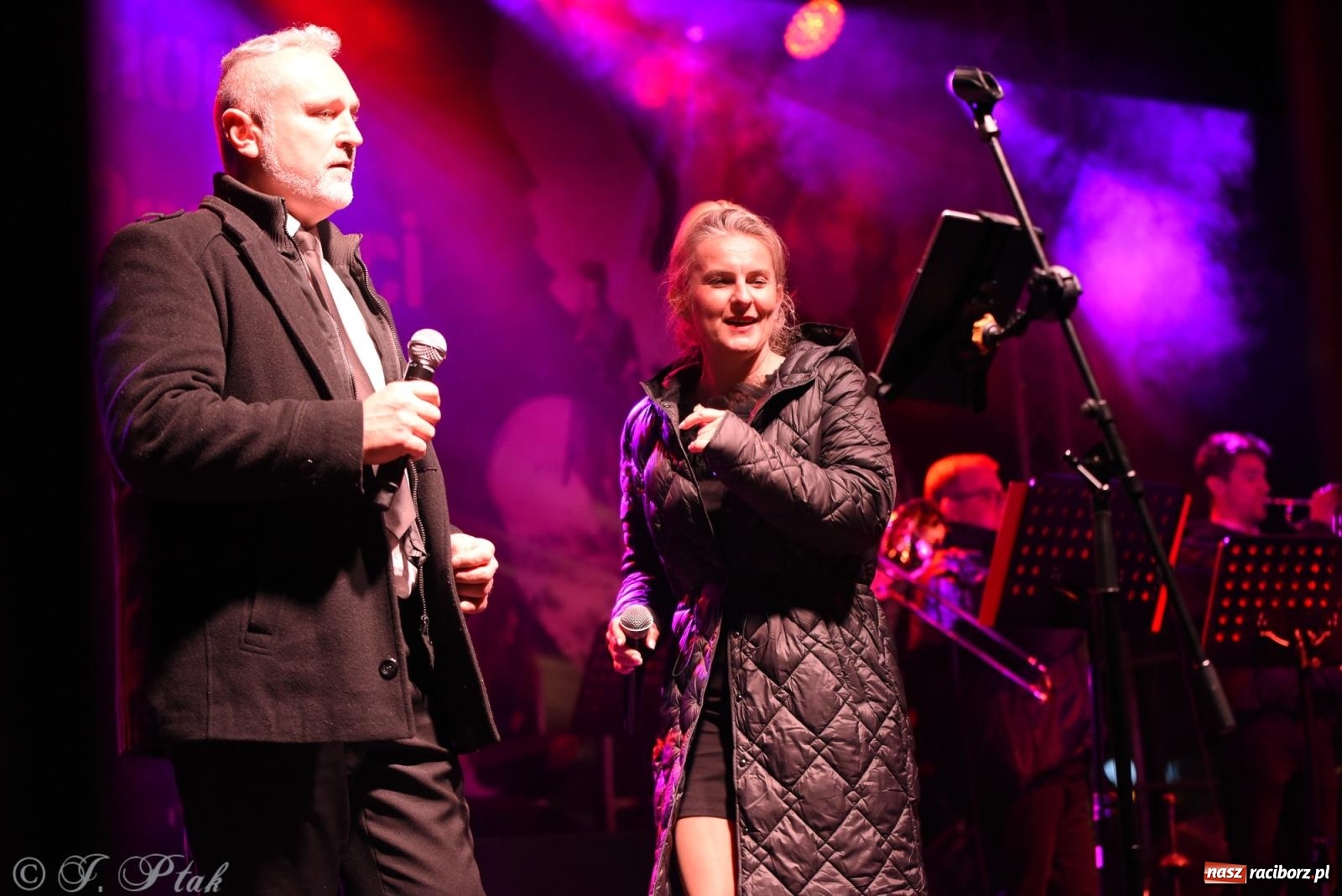 Zdjęcie w galerii na portalu naszraciborz.pl: Rafał Brzozowski w Raciborzu. Patriotycznie i przebojowo wiadomości z regionu