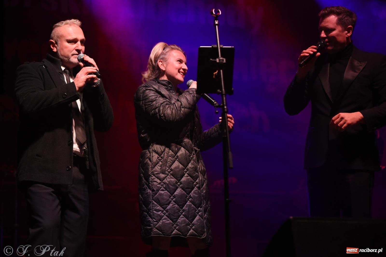 Zdjęcie w galerii na portalu naszraciborz.pl: Rafał Brzozowski w Raciborzu. Patriotycznie i przebojowo wiadomości z regionu