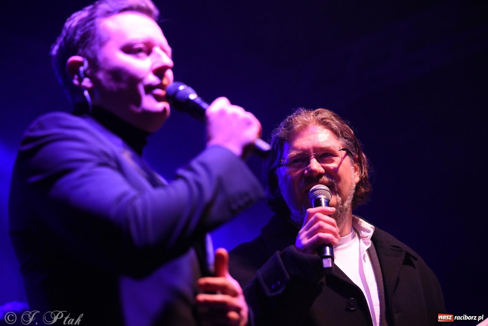 Zdjęcie w galerii na portalu naszraciborz.pl: Rafał Brzozowski w Raciborzu. Patriotycznie i przebojowo wiadomości z regionu