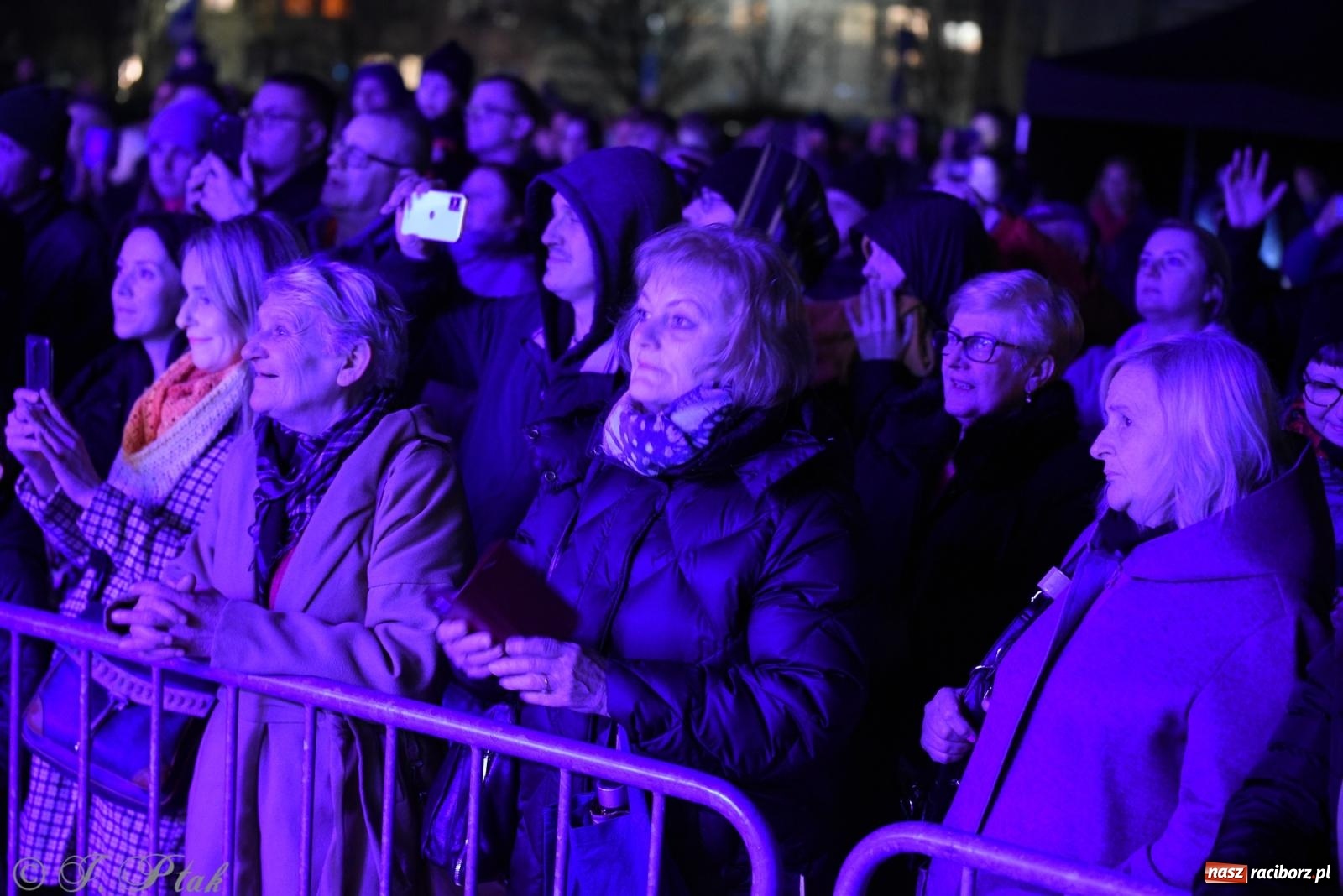 Zdjęcie w galerii na portalu naszraciborz.pl: Rafał Brzozowski w Raciborzu. Patriotycznie i przebojowo wiadomości z regionu