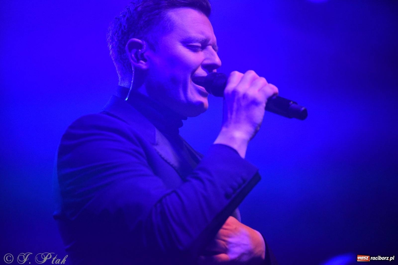 Zdjęcie w galerii na portalu naszraciborz.pl: Rafał Brzozowski w Raciborzu. Patriotycznie i przebojowo wiadomości z regionu