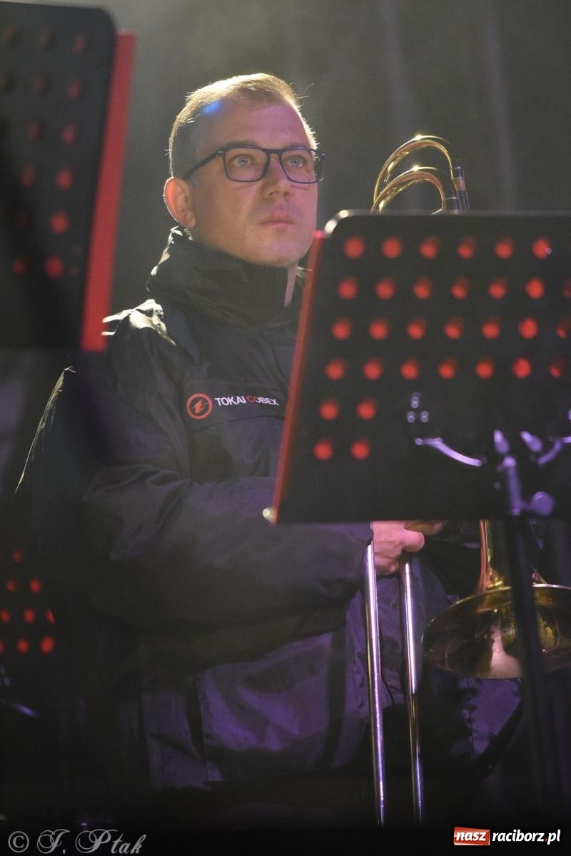 Zdjęcie w galerii na portalu naszraciborz.pl: Rafał Brzozowski w Raciborzu. Patriotycznie i przebojowo wiadomości z regionu