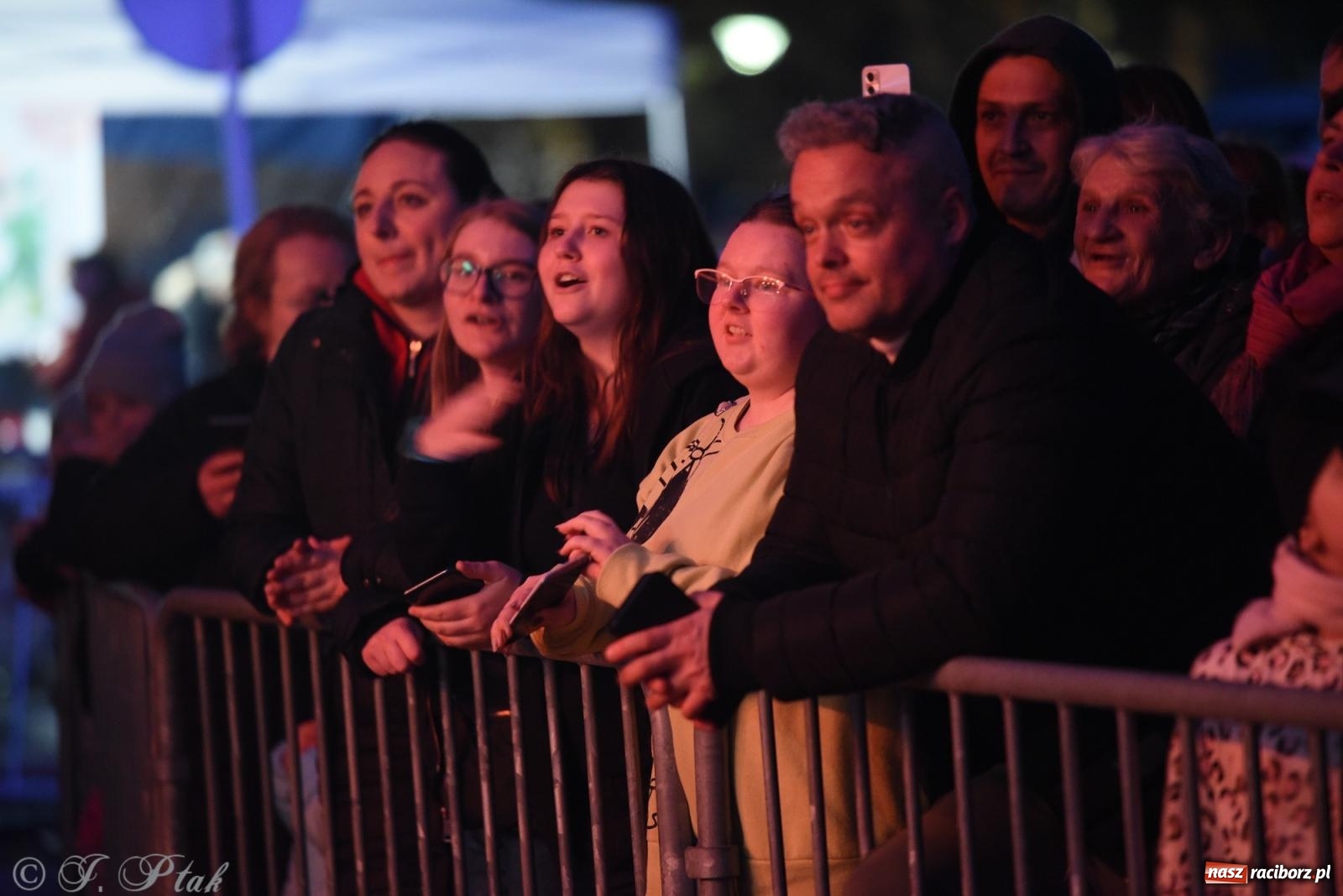 Zdjęcie w galerii na portalu naszraciborz.pl: Rafał Brzozowski w Raciborzu. Patriotycznie i przebojowo wiadomości z regionu