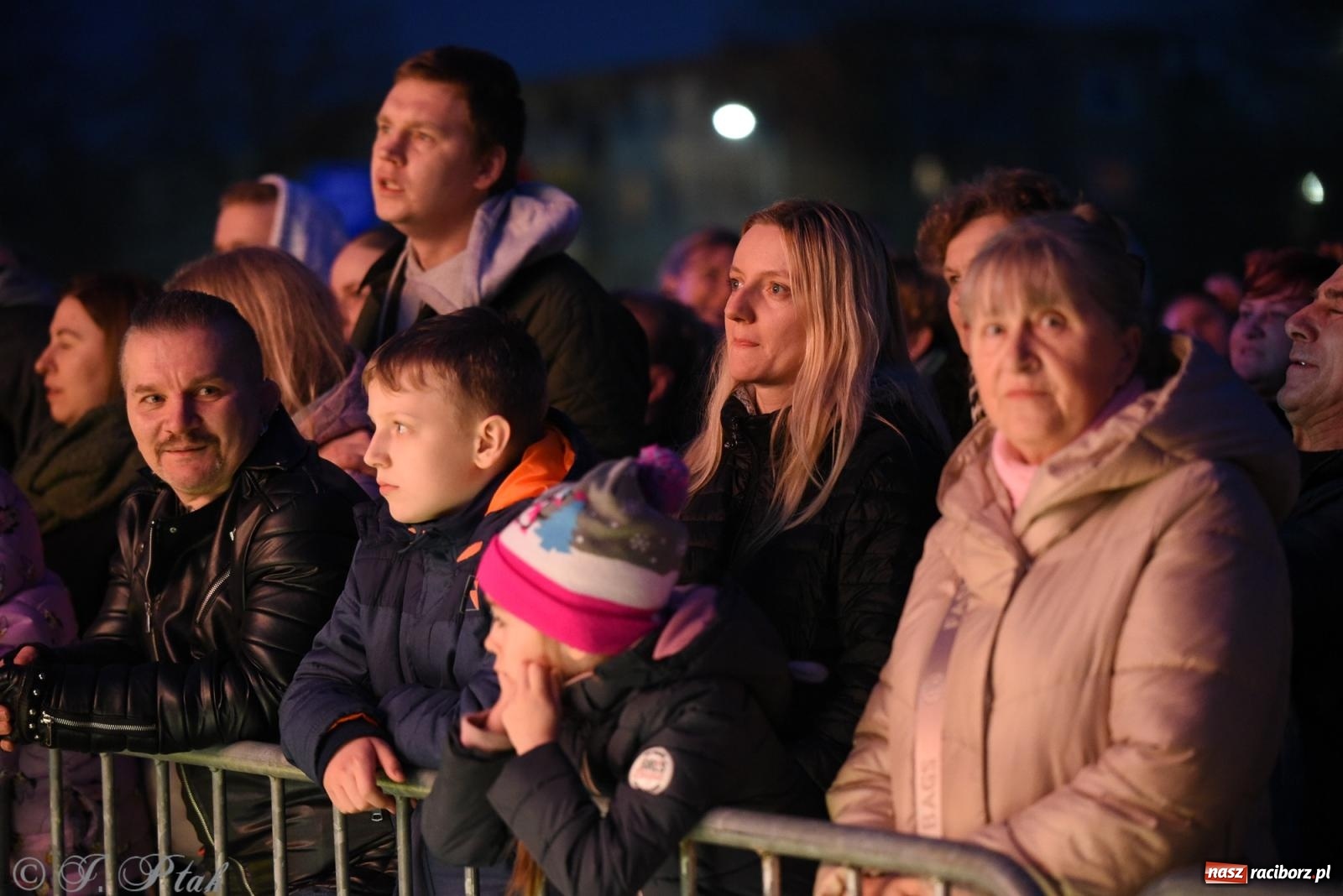 Zdjęcie w galerii na portalu naszraciborz.pl: Rafał Brzozowski w Raciborzu. Patriotycznie i przebojowo wiadomości z regionu