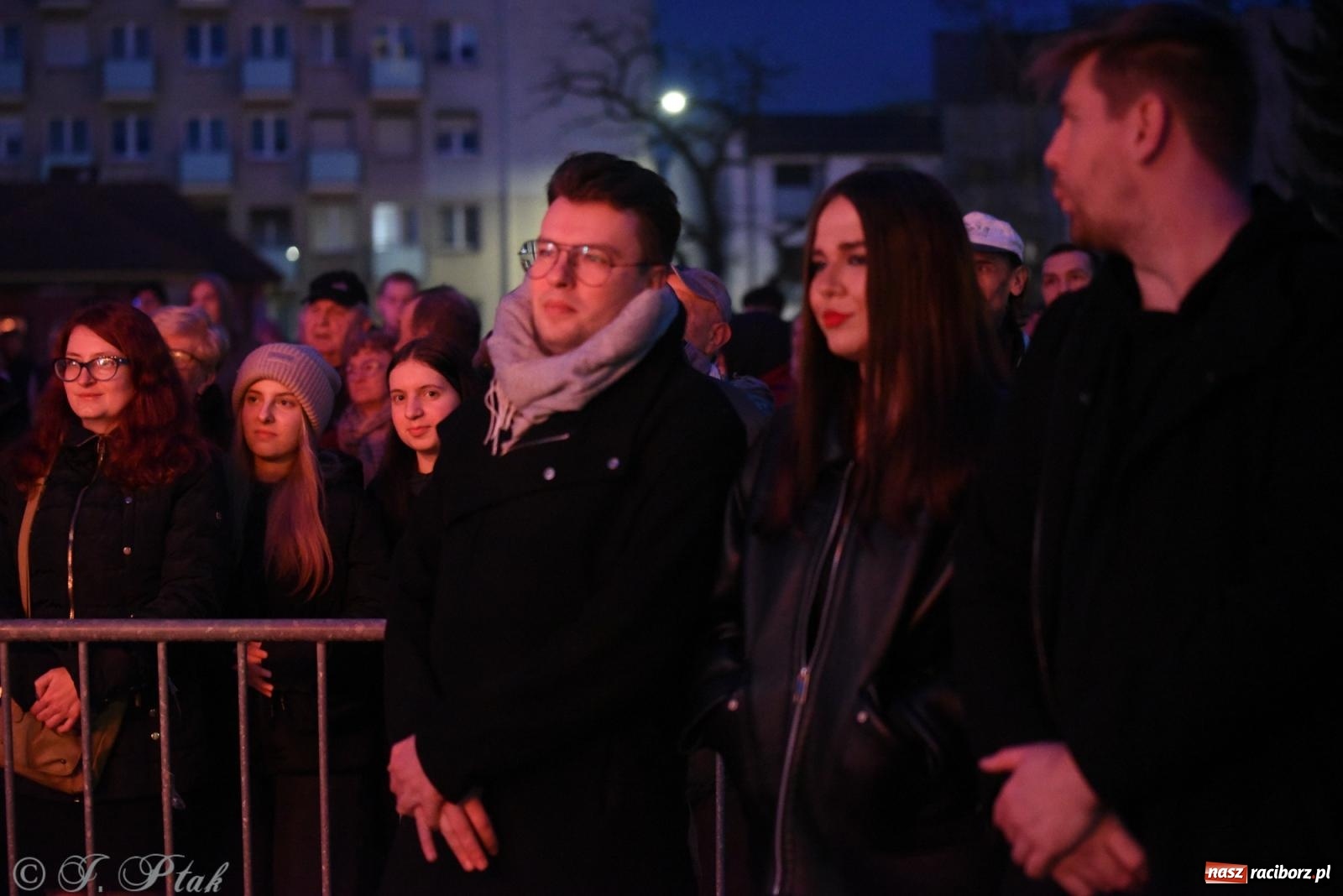 Zdjęcie w galerii na portalu naszraciborz.pl: Rafał Brzozowski w Raciborzu. Patriotycznie i przebojowo wiadomości z regionu