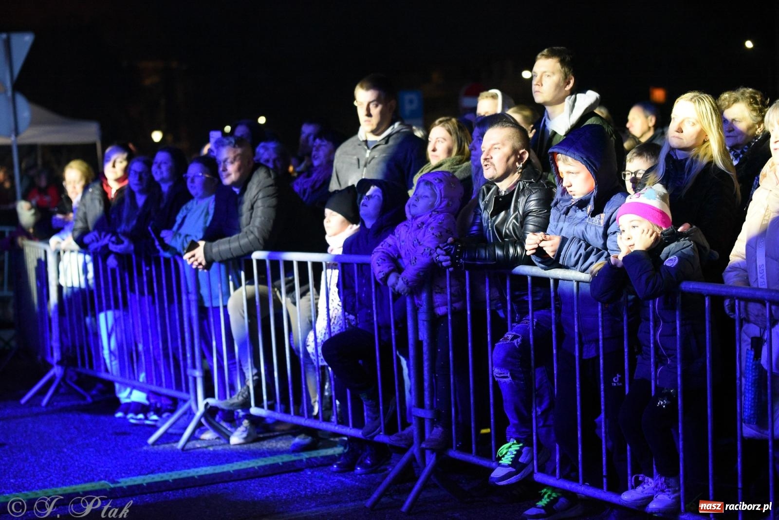 Zdjęcie w galerii na portalu naszraciborz.pl: Rafał Brzozowski w Raciborzu. Patriotycznie i przebojowo wiadomości z regionu