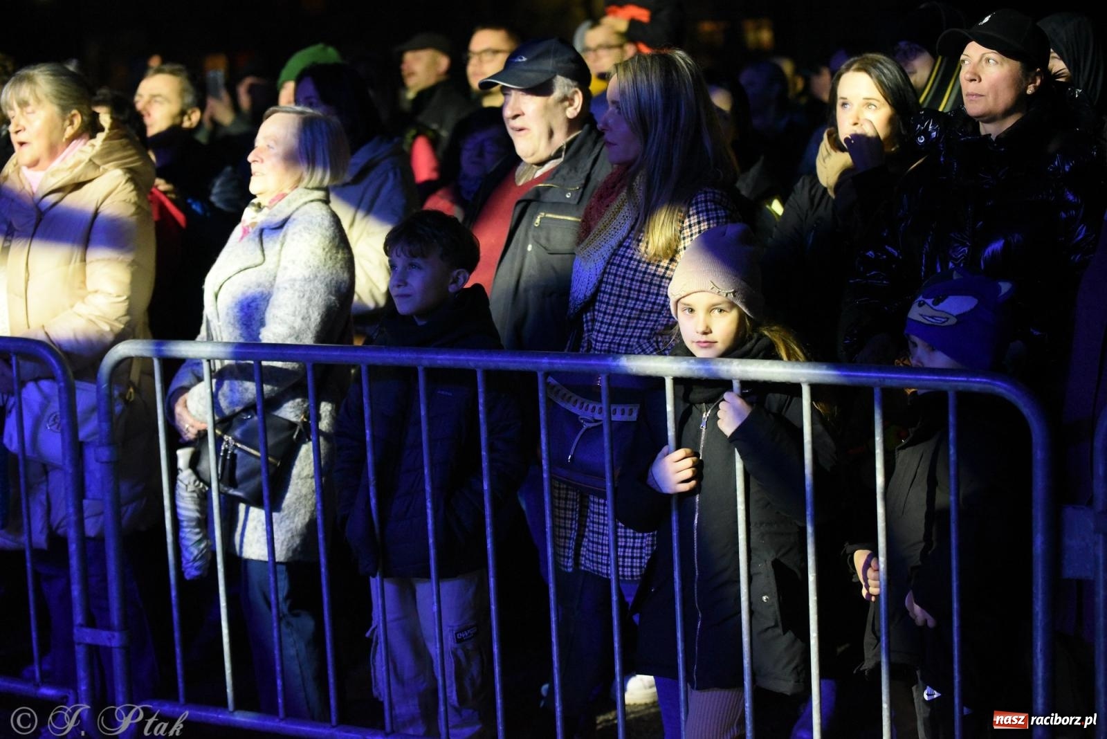 Zdjęcie w galerii na portalu naszraciborz.pl: Rafał Brzozowski w Raciborzu. Patriotycznie i przebojowo wiadomości z regionu
