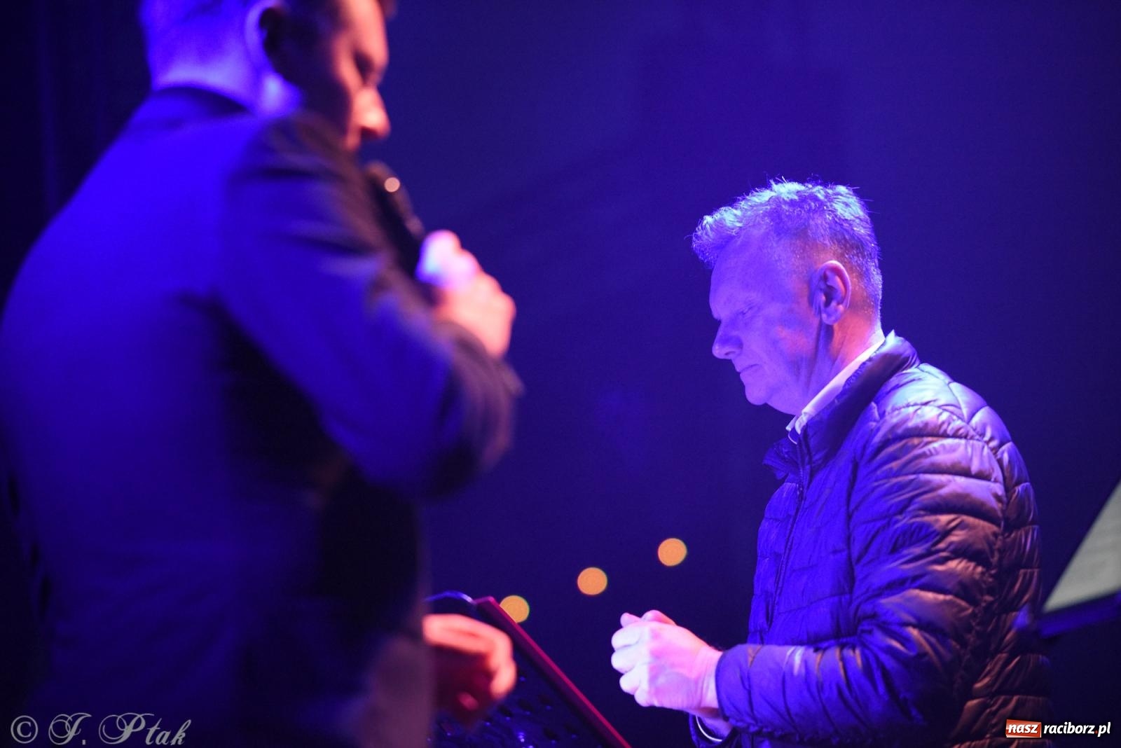 Zdjęcie w galerii na portalu naszraciborz.pl: Rafał Brzozowski w Raciborzu. Patriotycznie i przebojowo wiadomości z regionu