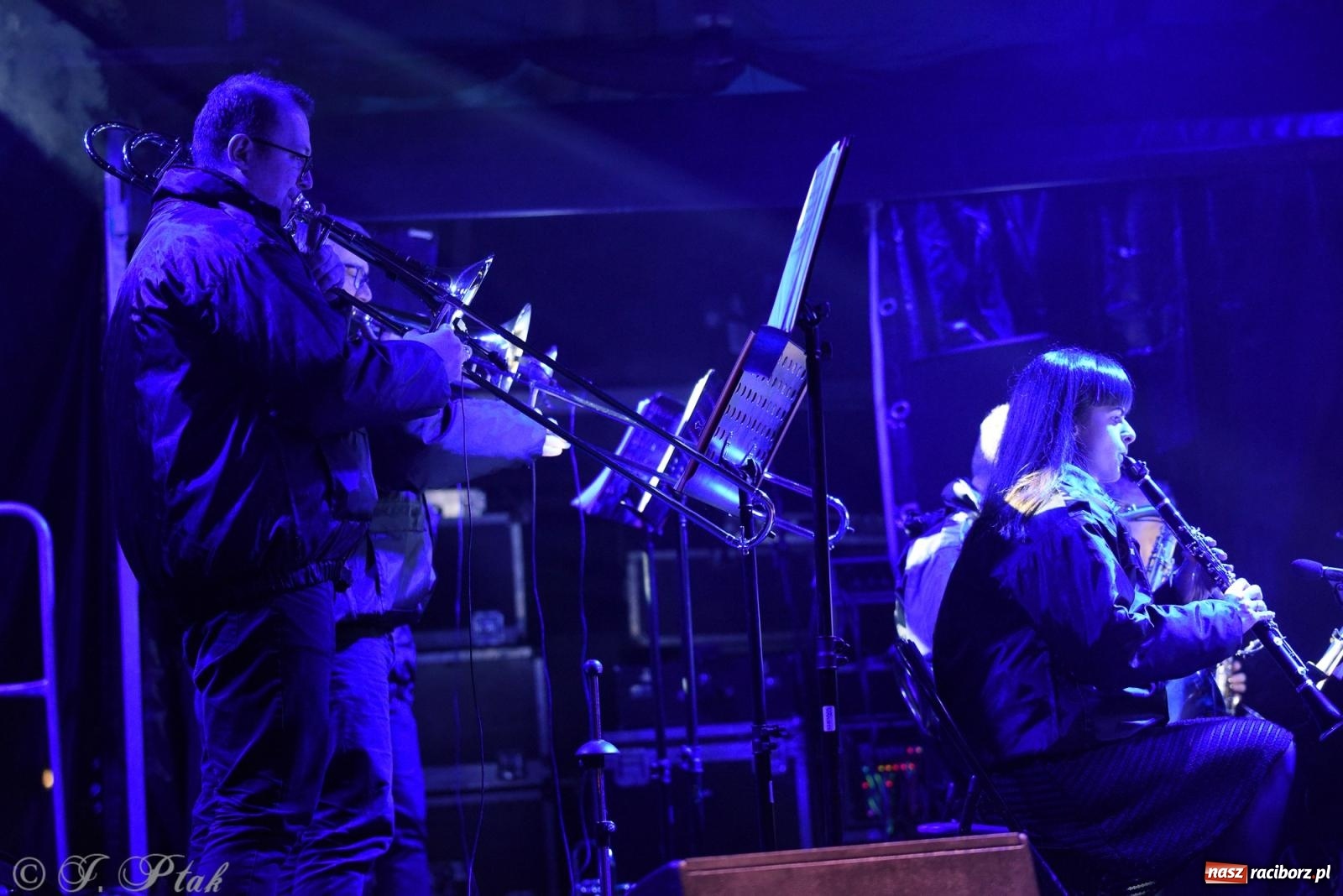 Zdjęcie w galerii na portalu naszraciborz.pl: Rafał Brzozowski w Raciborzu. Patriotycznie i przebojowo wiadomości z regionu