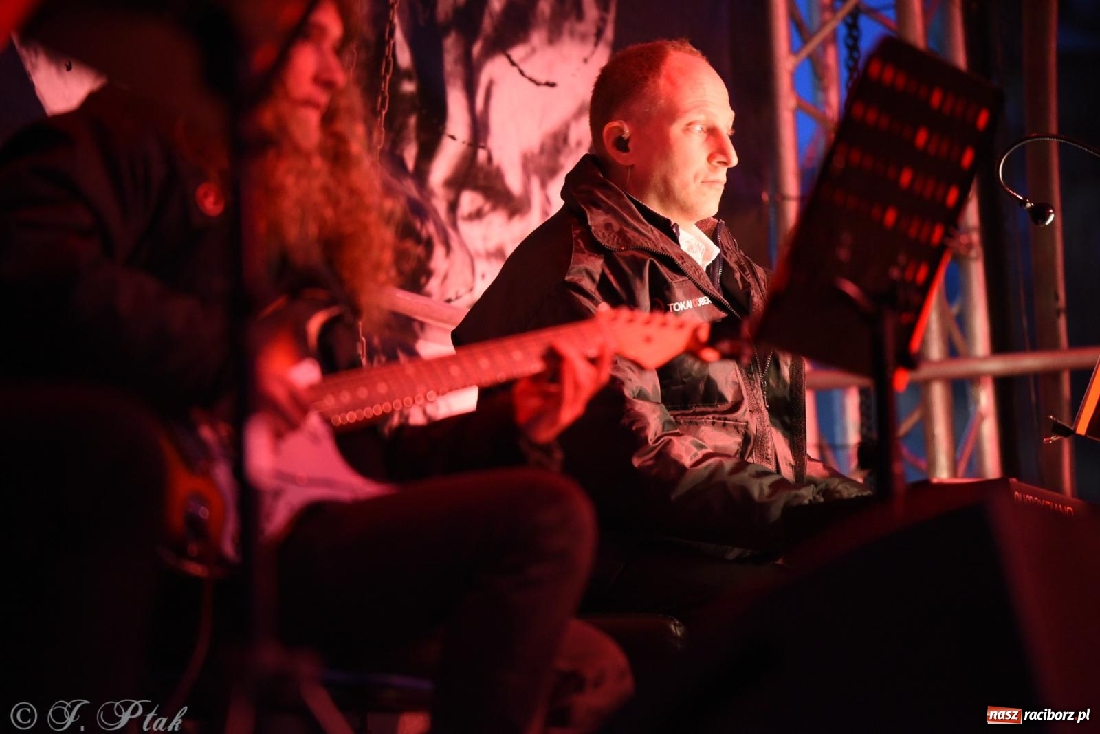 Zdjęcie w galerii na portalu naszraciborz.pl: Rafał Brzozowski w Raciborzu. Patriotycznie i przebojowo wiadomości z regionu