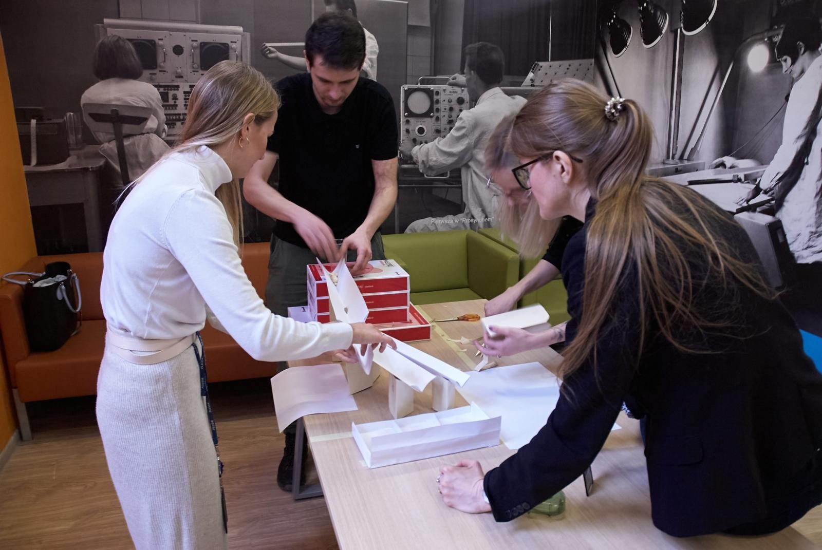 Zdjęcie w galerii na portalu naszraciborz.pl: Engineering Week z udziałem raciborskich studentów wiadomości z regionu