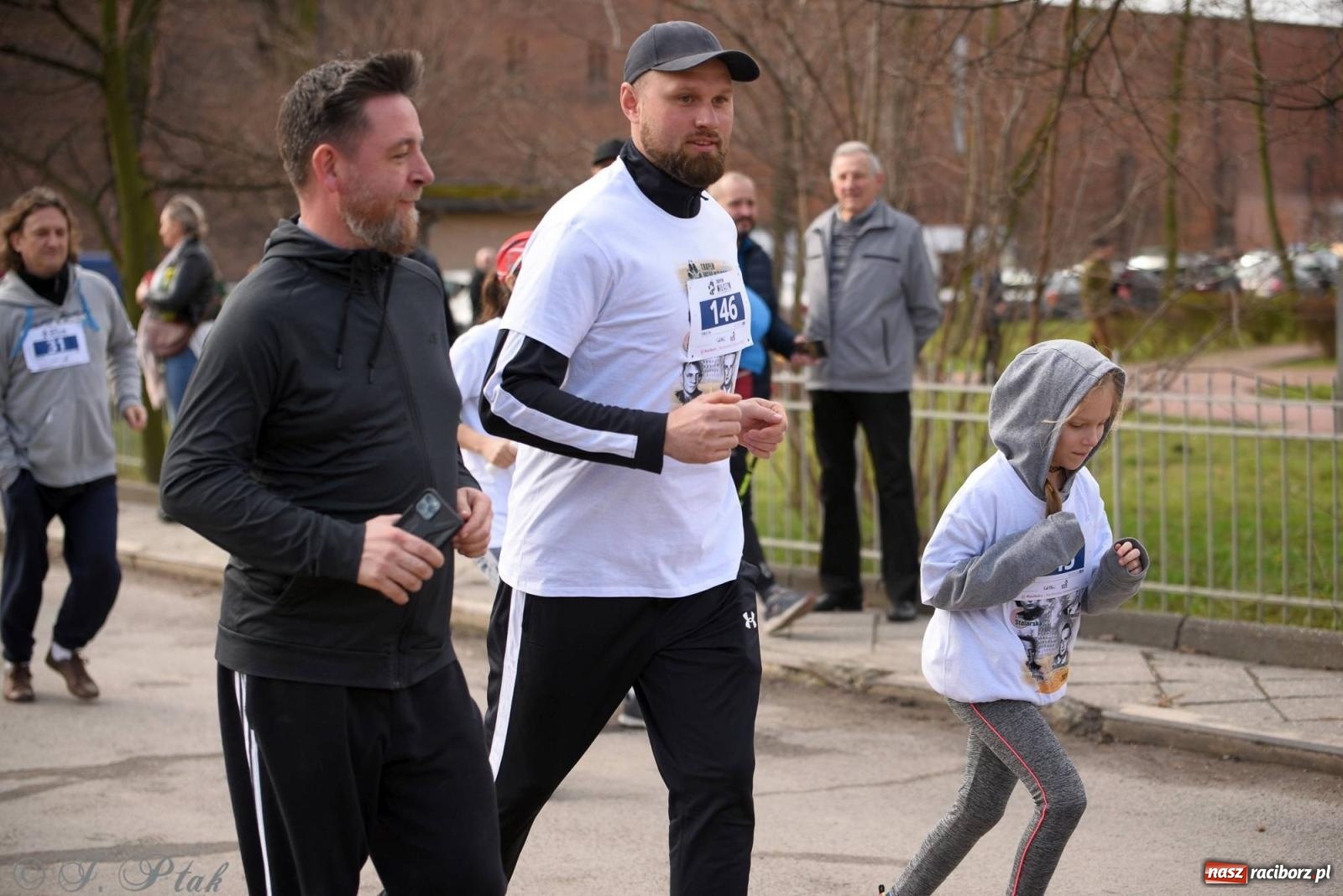 Zdjęcie w galerii na portalu naszraciborz.pl: Tropem Wilczym - Bieg Pamięci Żołnierzy Wyklętych wiadomości z regionu